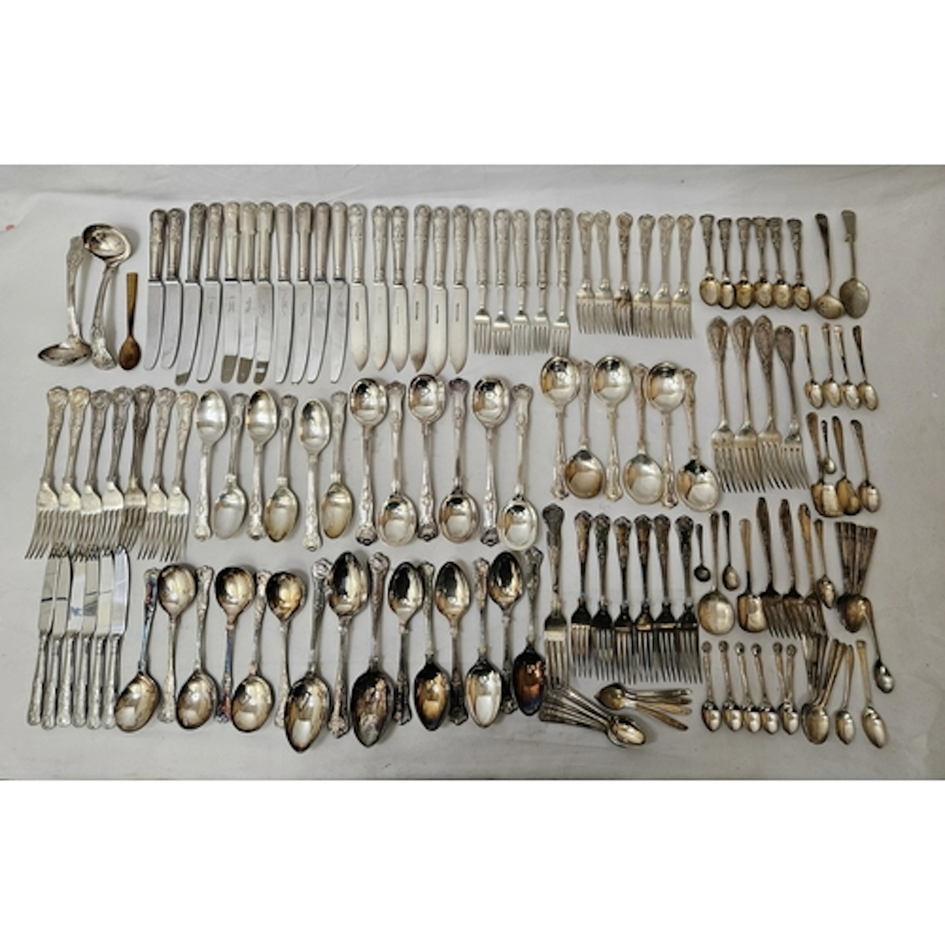 Kings Pattern Silver Plated Cutlery incl. 8 dining forks, 6 ...