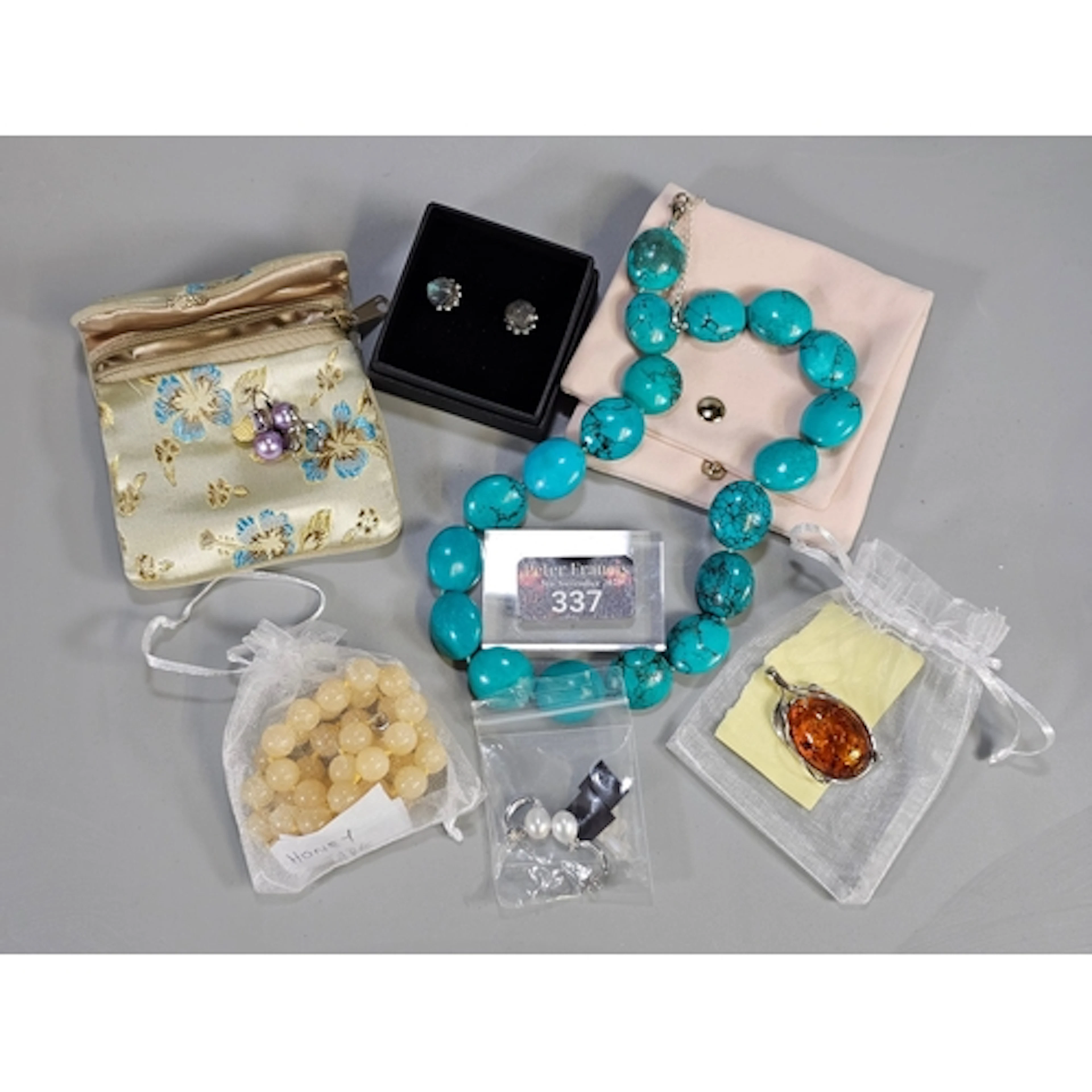 Small collection of jewellery to include: pair of labradorit...