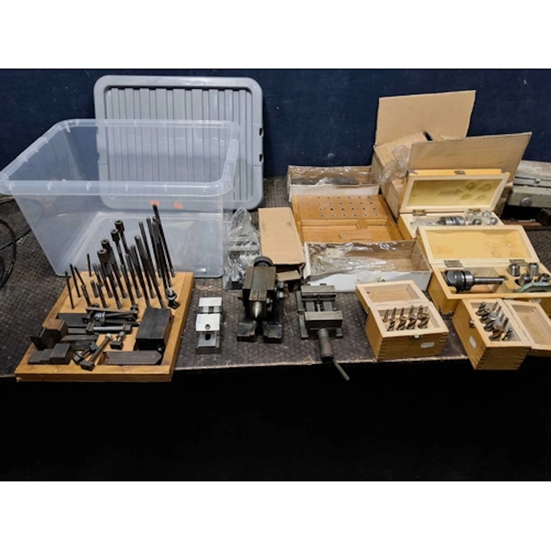 A TRAY CONTAINING MILLING MACHINE TOOLS AND ACCESSORIES, inc...