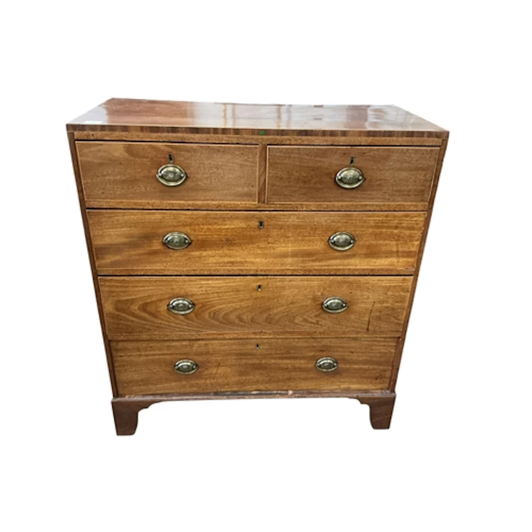 A George III mahogany chest of drawers, width 91cm, depth 44...