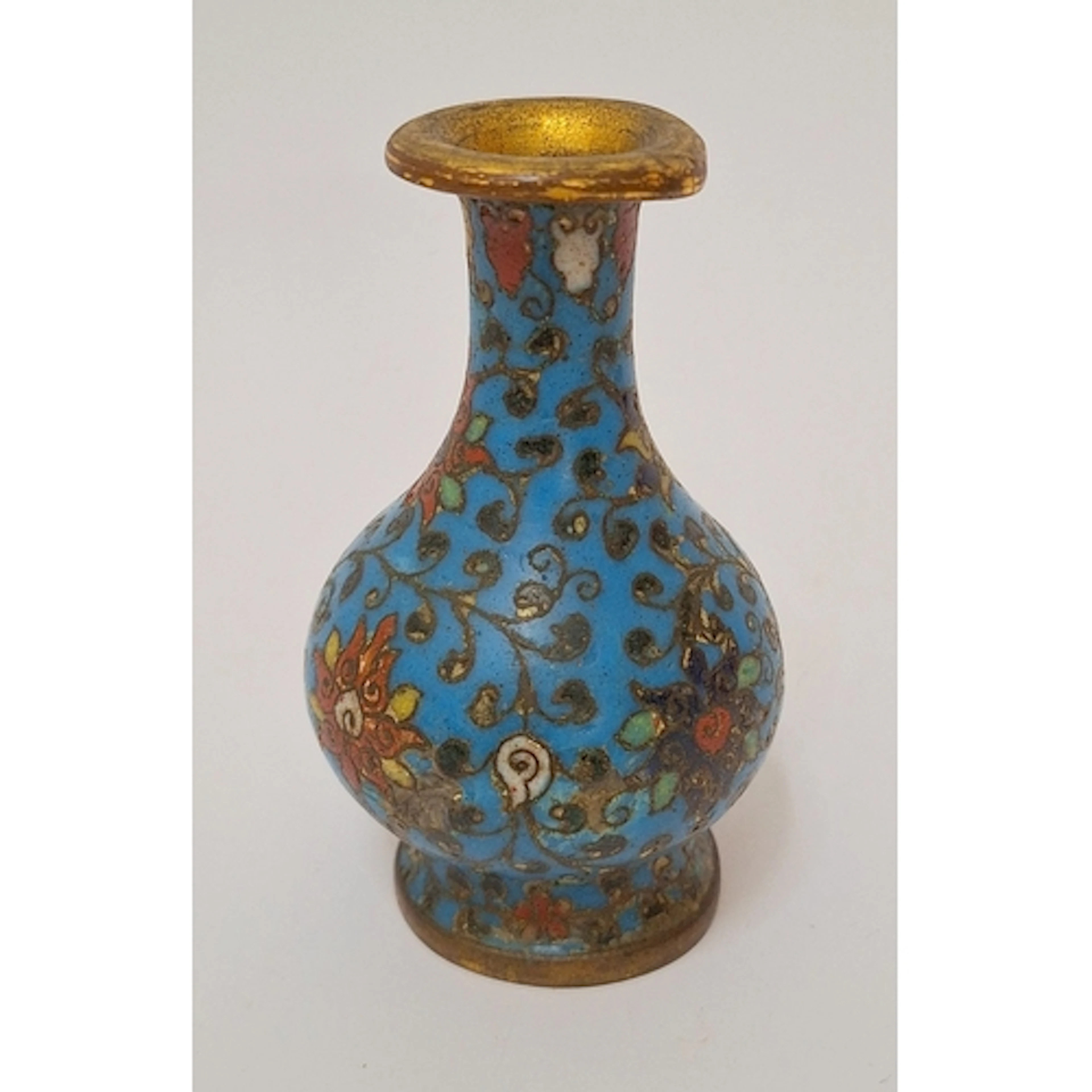 Fine Small Chinese Cloisonné Vase with lotus decoration dati...