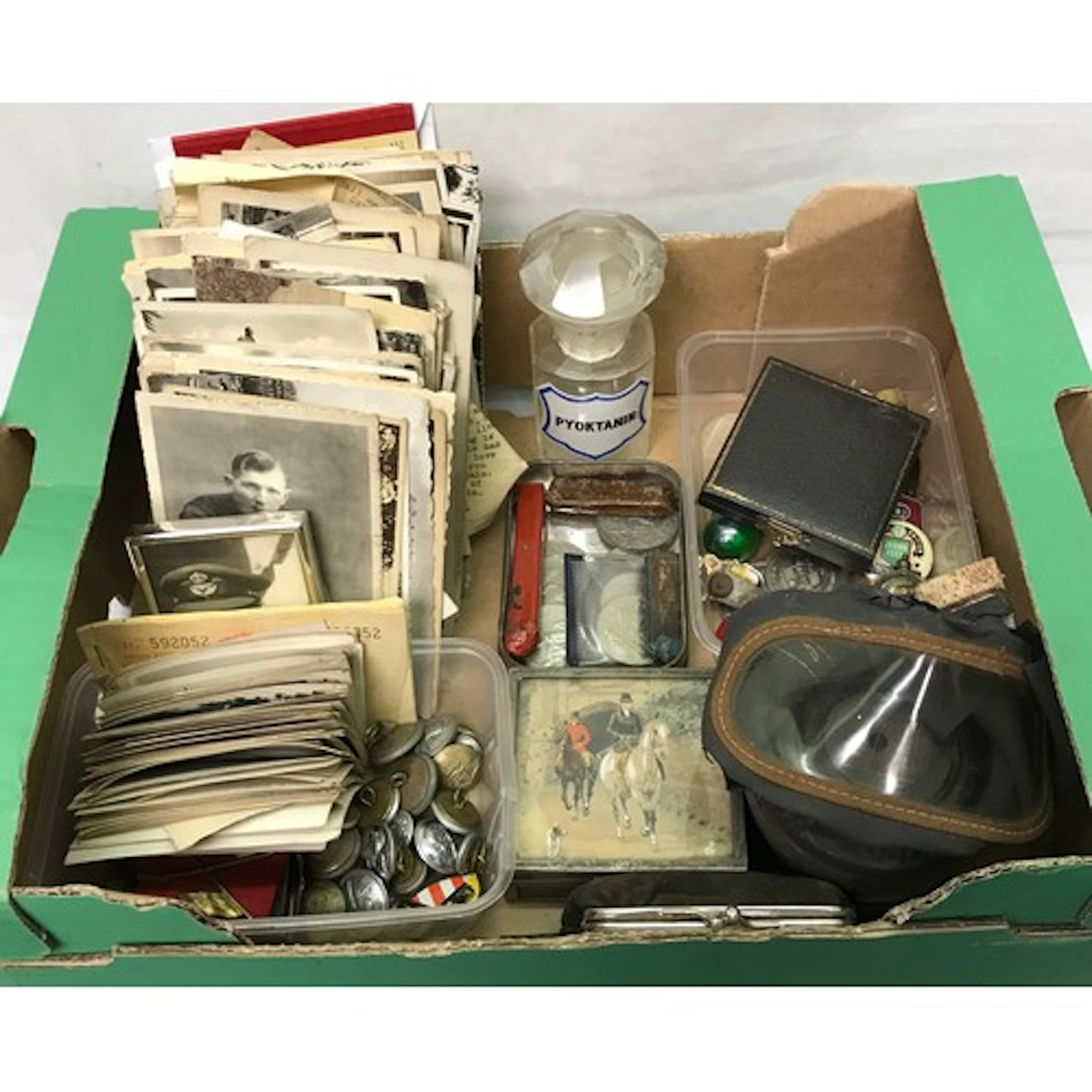 A collectors' lot comprising various pin badges incl Ovaltin...