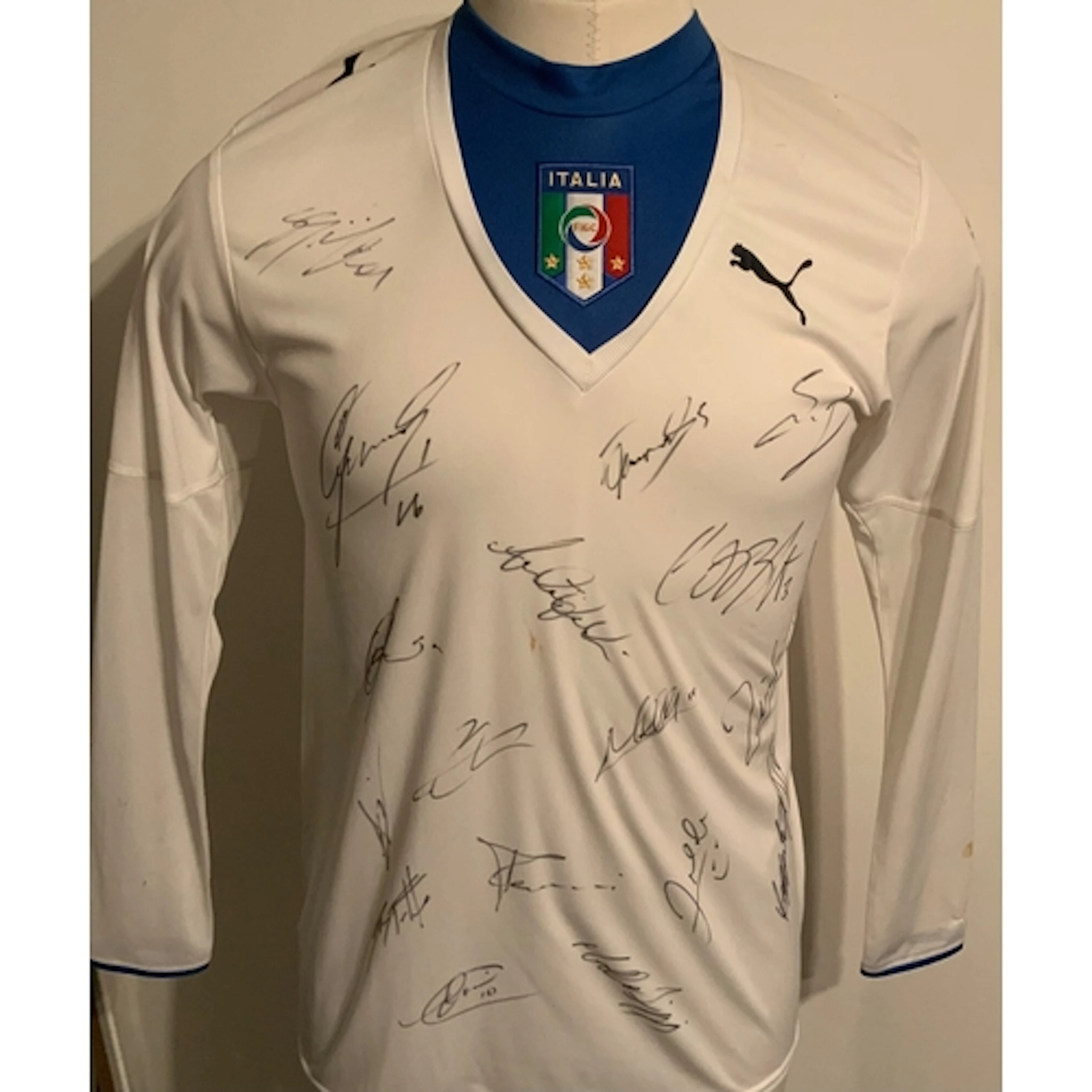 Italy 2006 World Cup Squad Winning Signed Football Shirt: Wh...