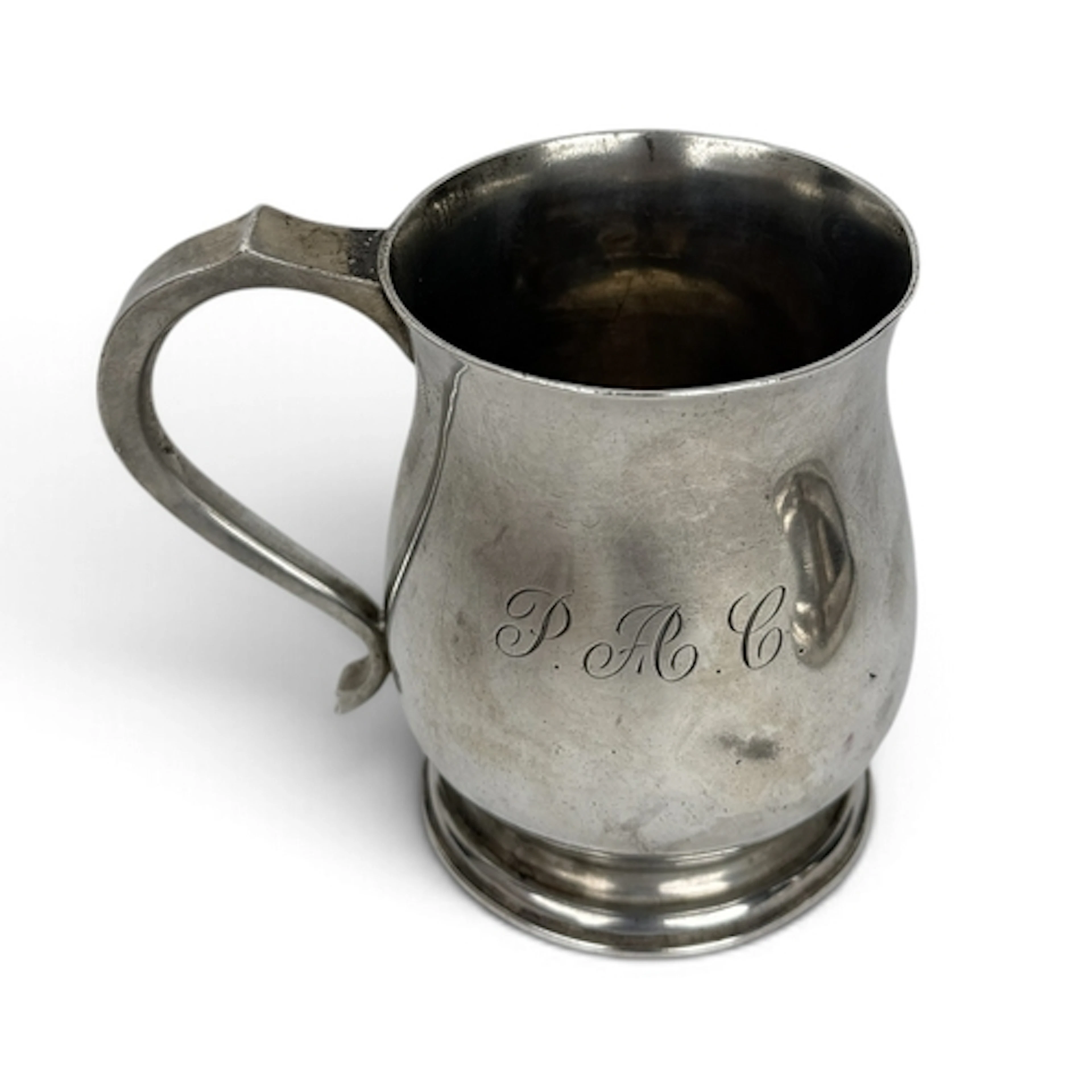 A MID-18TH CENTURY STYLE SILVER MUG, J B CHATTERLEY & SO...