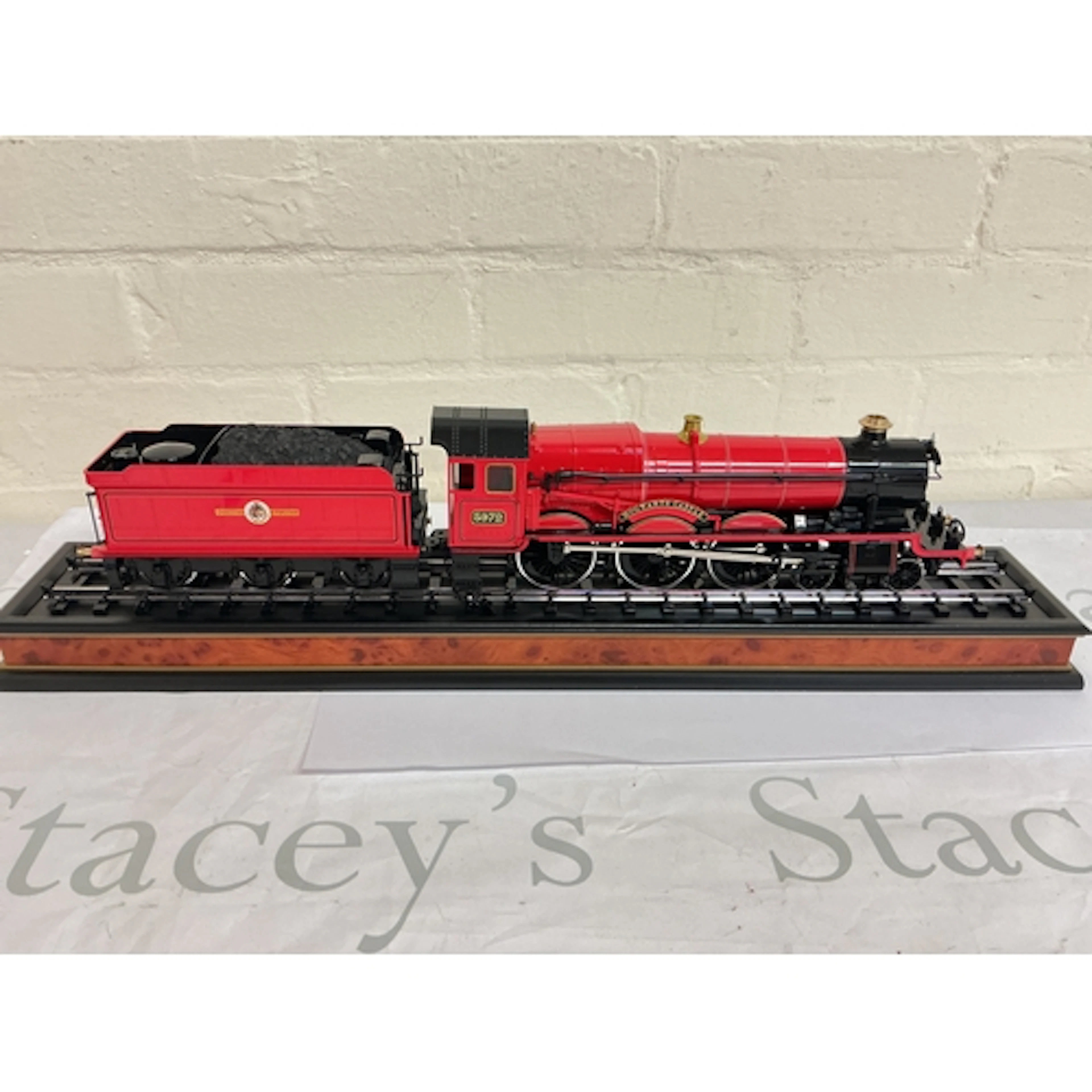 A Noble Collection Hogwarts Express 1/50 Scale on Display St...