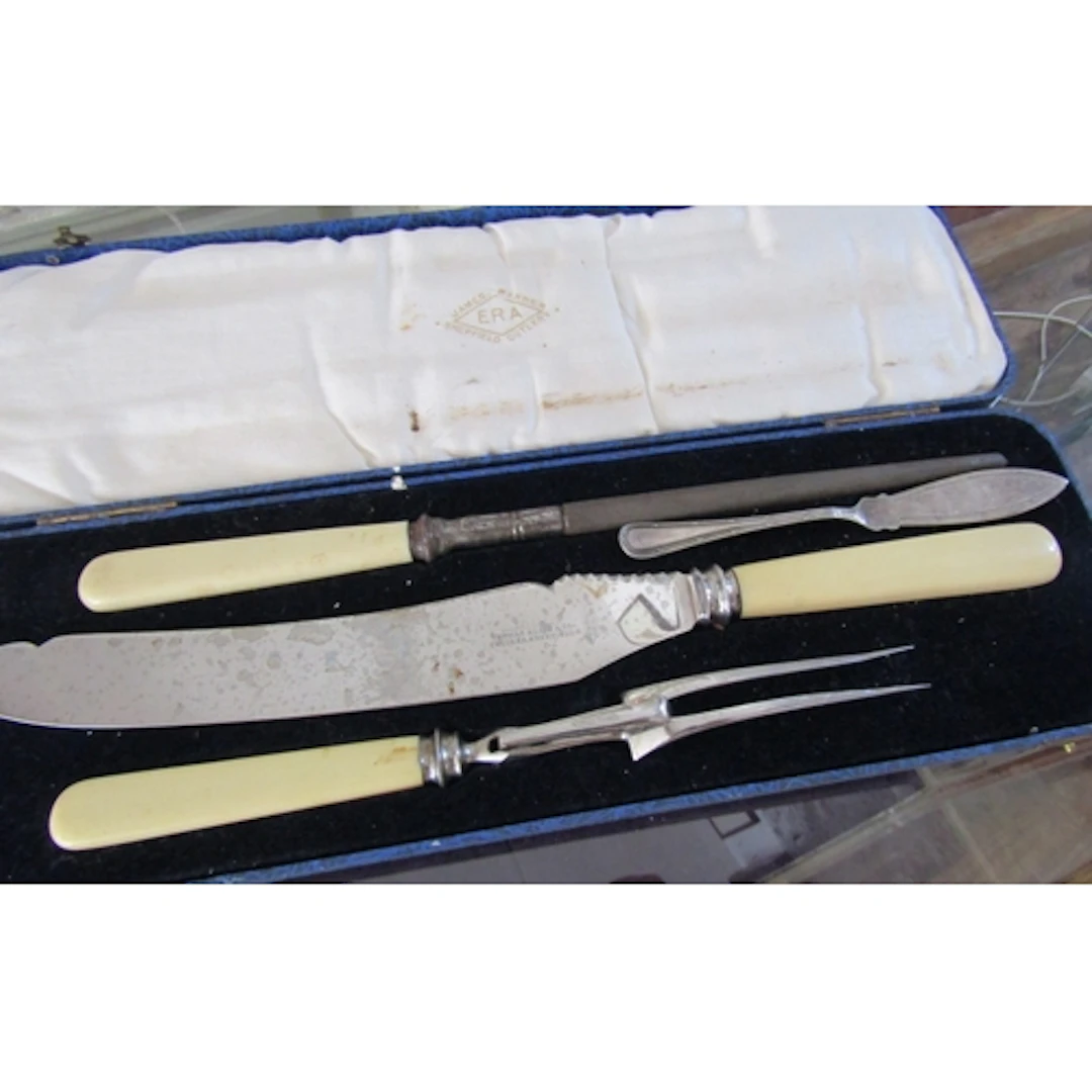 Silver Butter Knife with Three Part Table Presentation Knife...