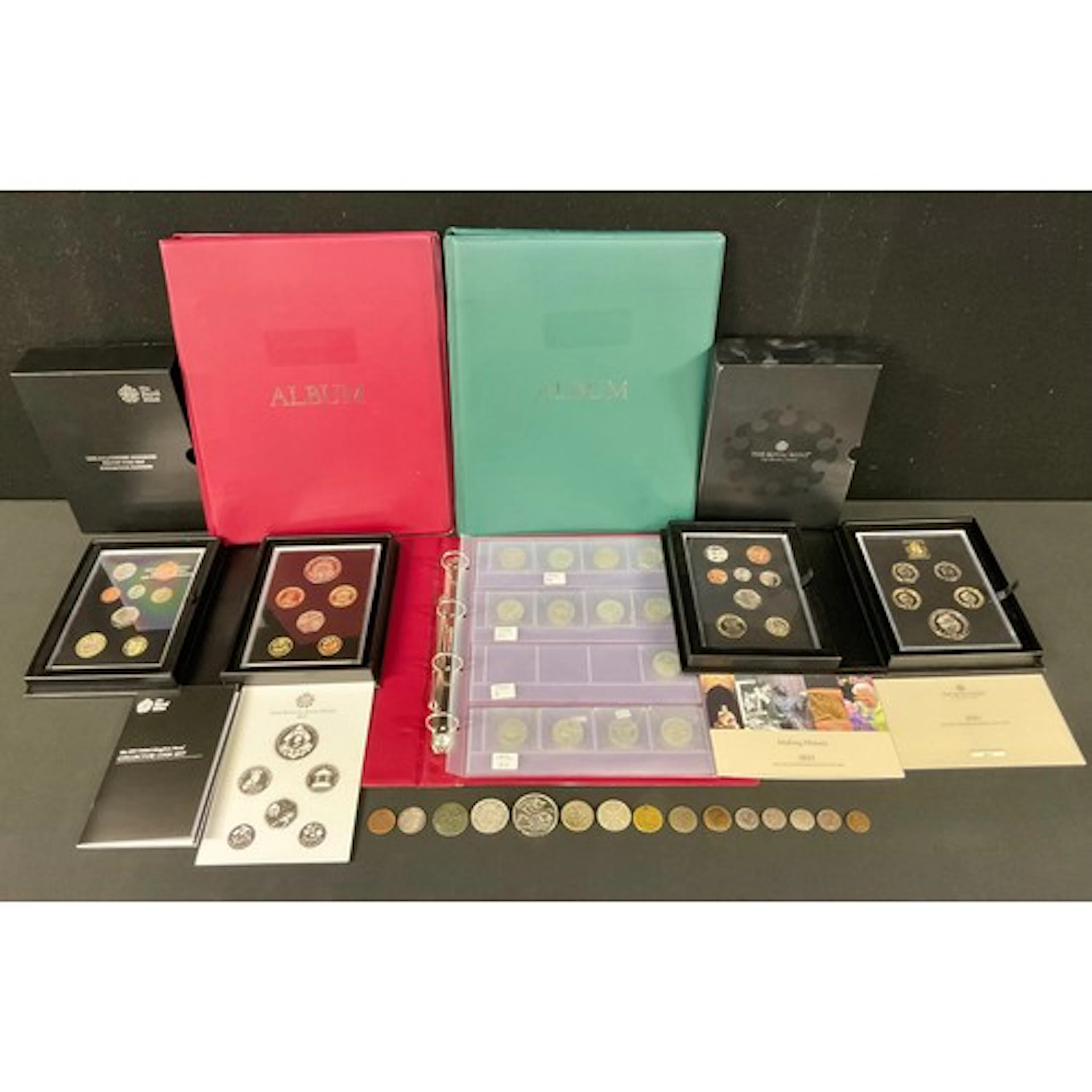 Numismatics - The Royal Mint 2014 UK proof coin set, collect...