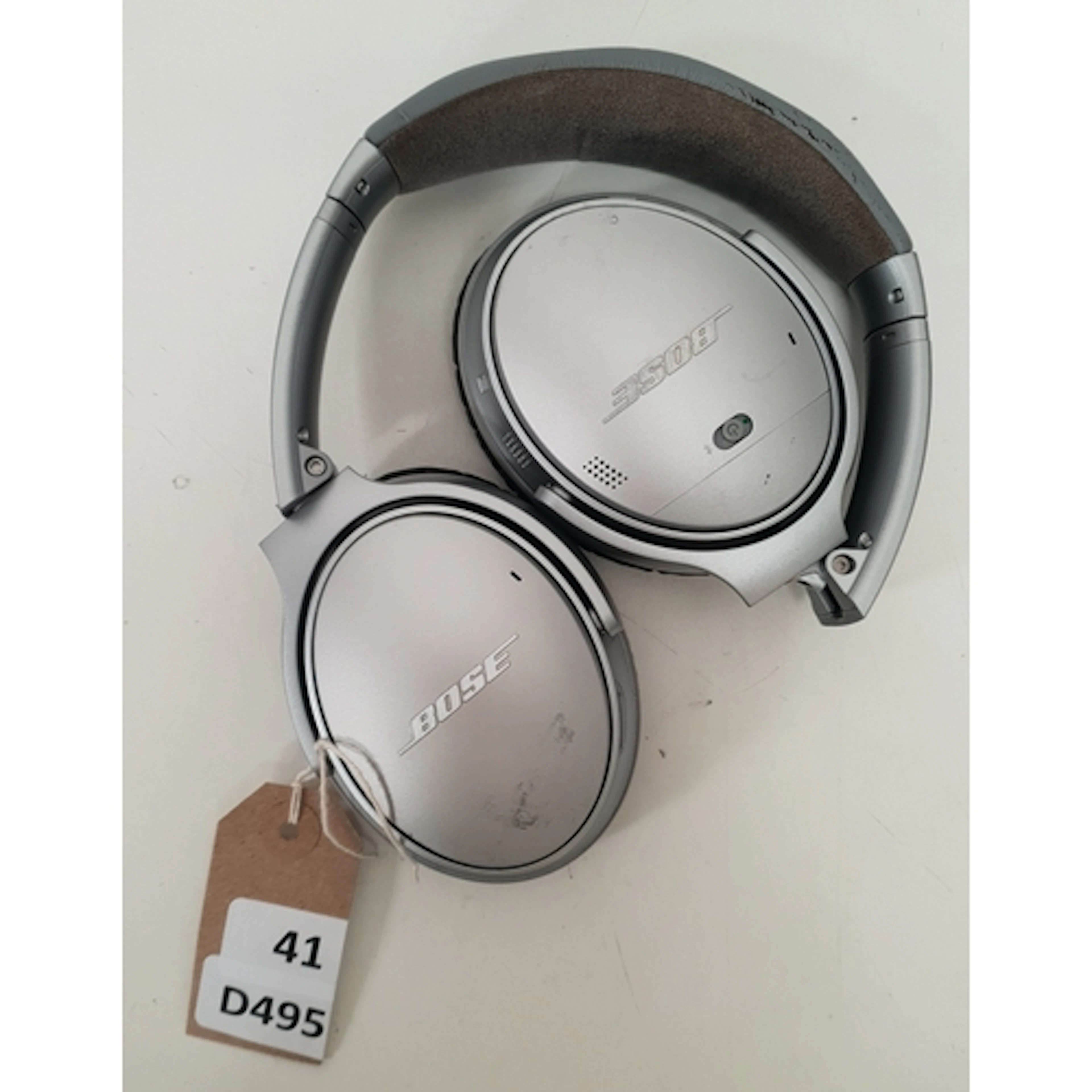 ONE PAIR OF BOSE QUIET COMFORT 35 NOISE CANCELLING HEADPHONE...