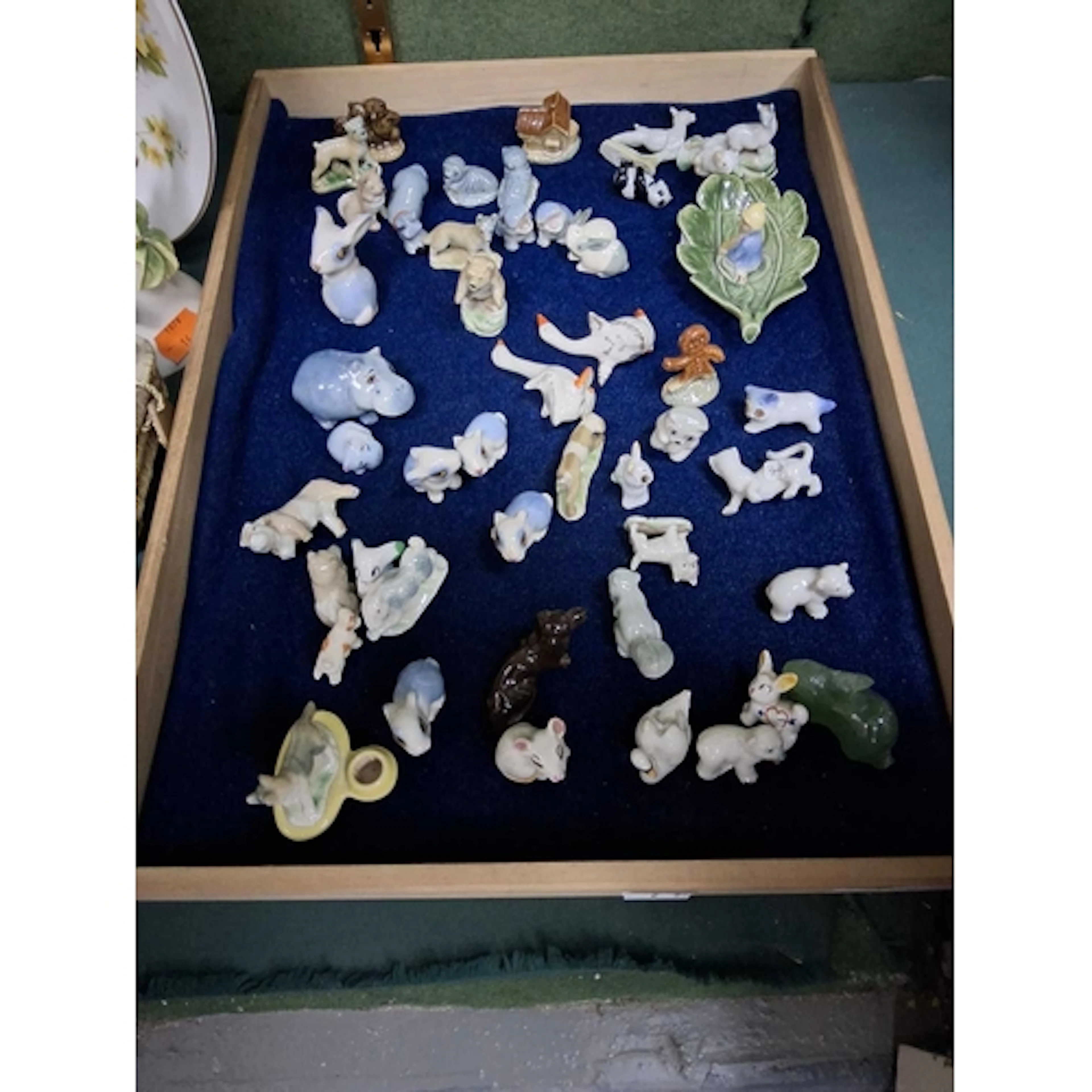 A TRAY OF WADE WHIMSIE STYLE SMALL ANIMAL CERAMICS to includ...