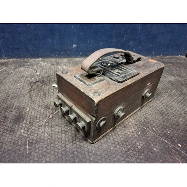 A VINTAGE 'MEGGER' ELECTRICAL TESTING INSTRUMENT numbered 43...