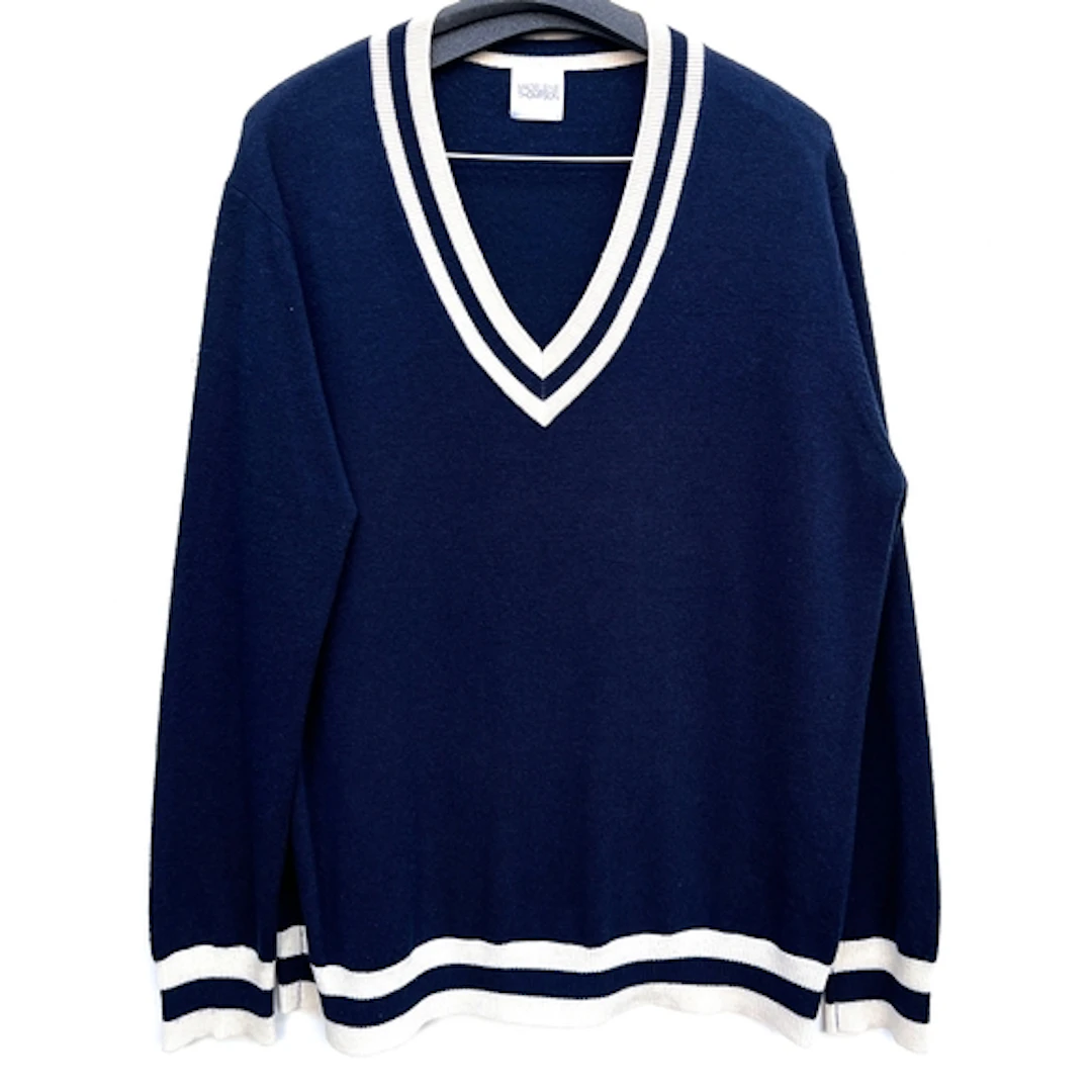 A Madeleine Thompson navy blue and cream V neck wool cashmer...