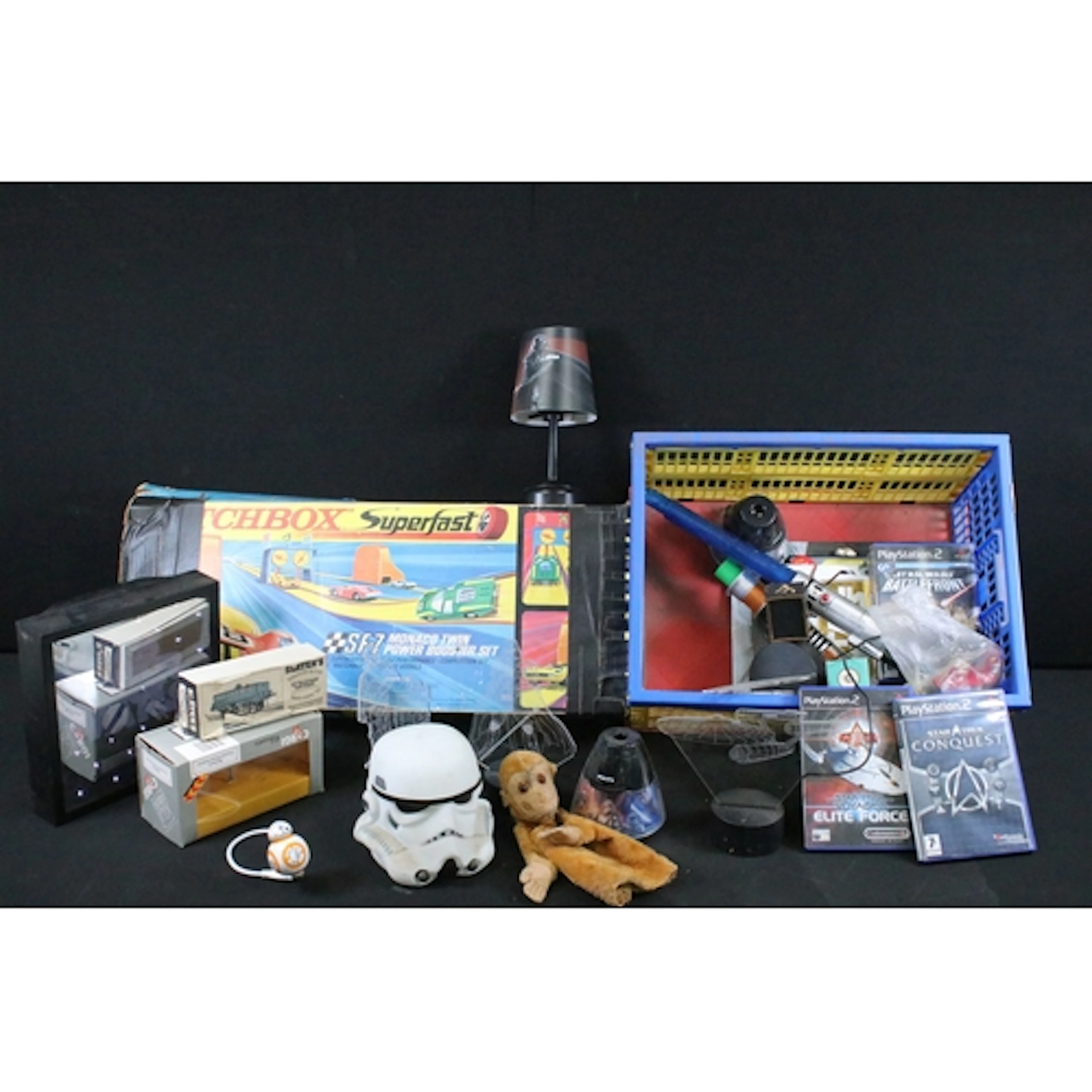 Collection of mixed toys to include boxed Matchbox Superfast...