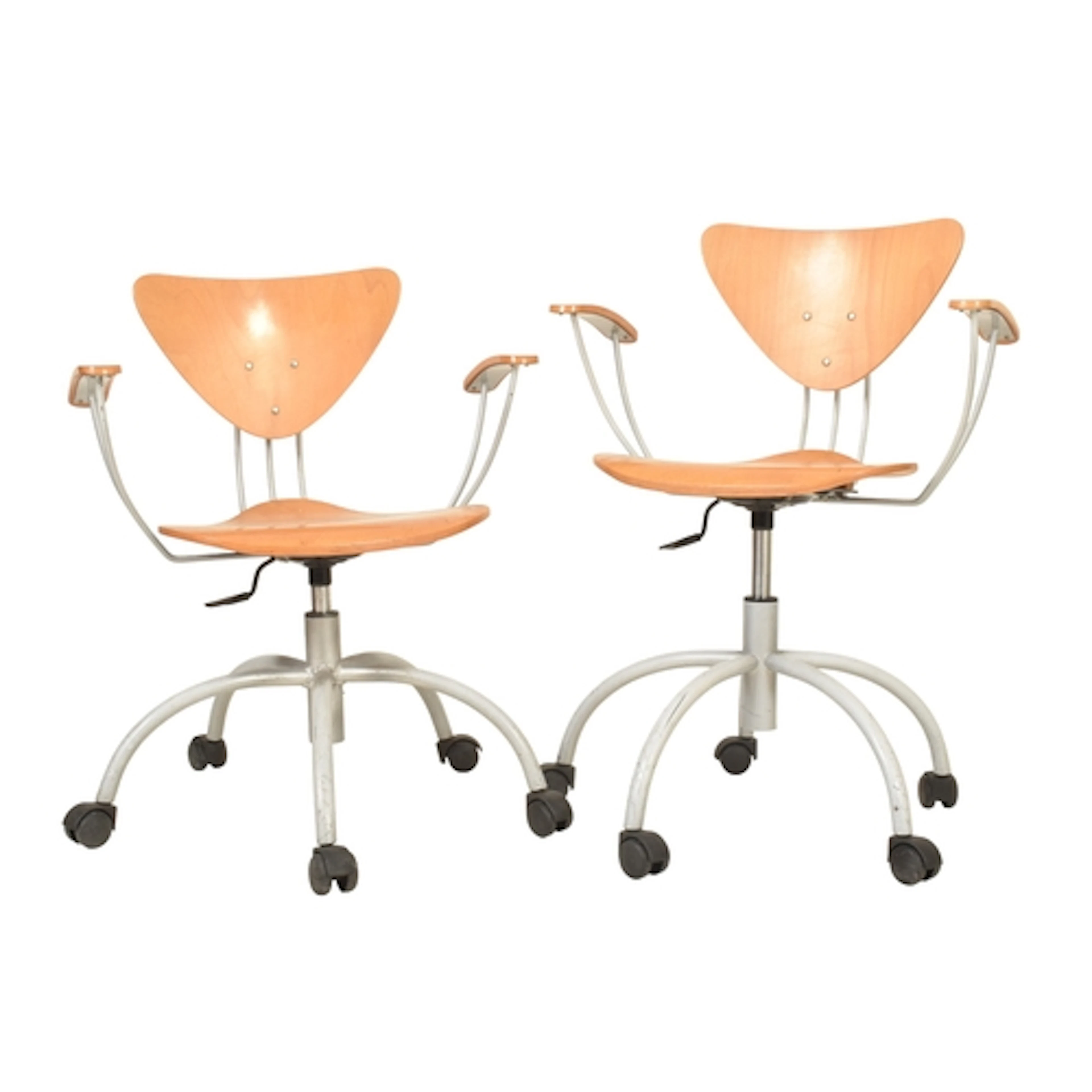 Manner of Arne Jacobsen for Fritz Hansen. A matching pair of...