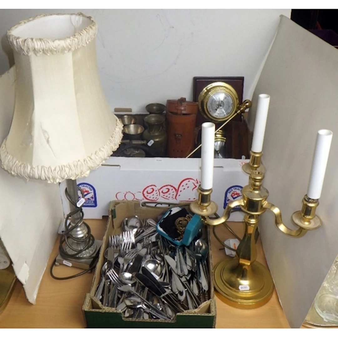 Two table lamps together with misc collectables to inc plate...