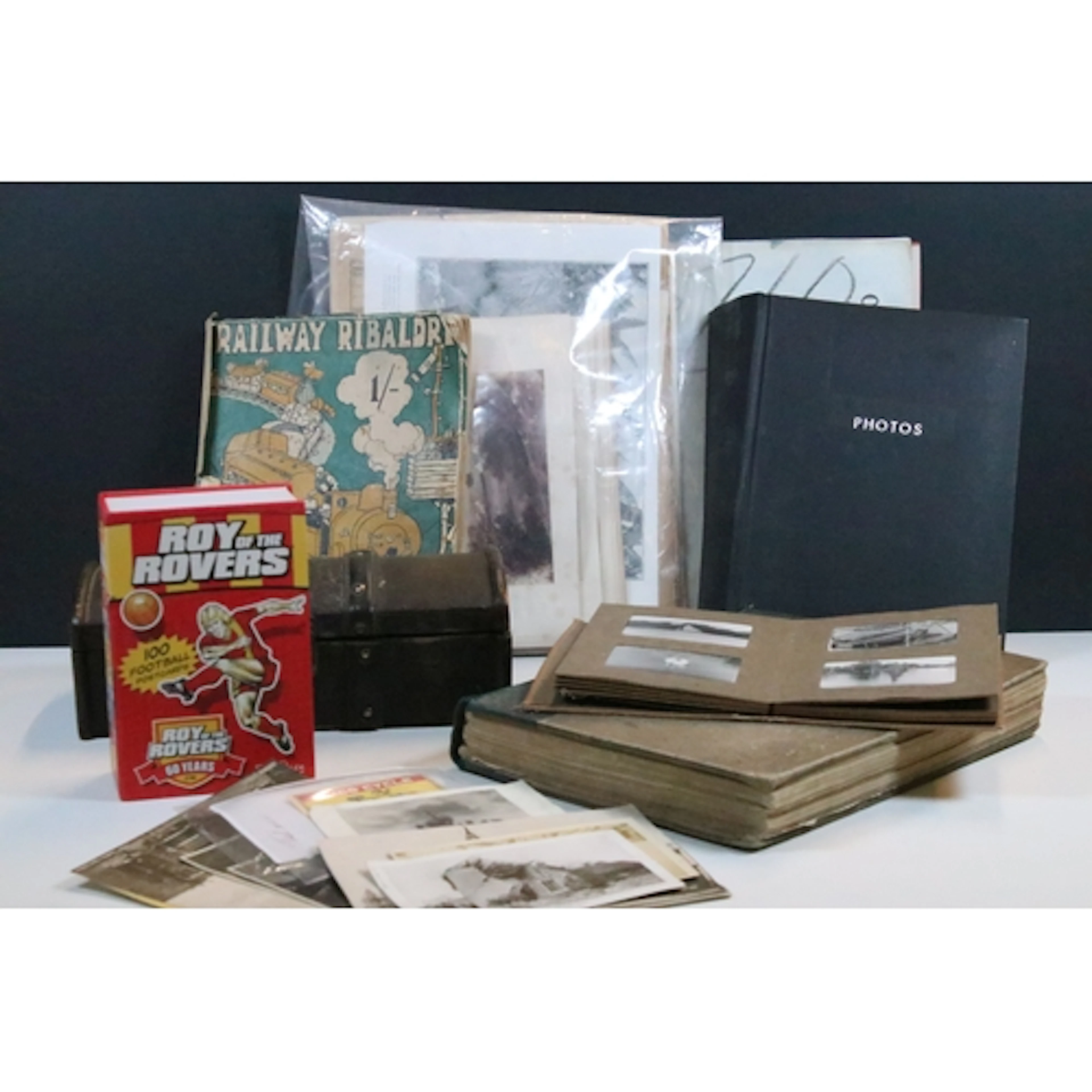 Collection of ephemera, to comprise 1960s French film poster...