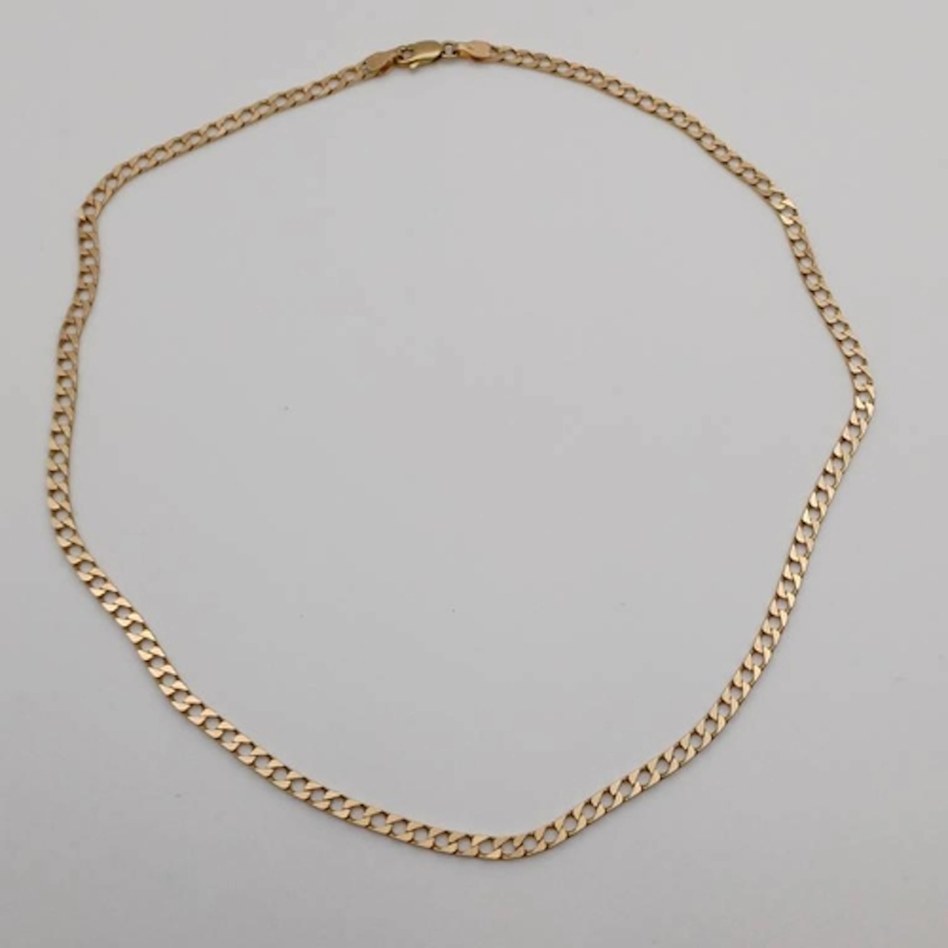 9CT GOLD FLAT LINK CHAIN NECKLACE - 41.5CM LONG, 7.0G