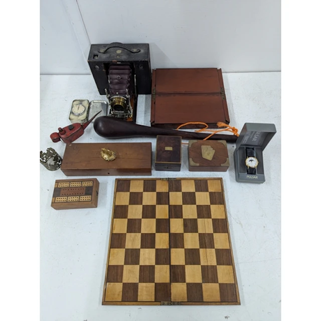 Collectables to include a Kodak no 3 camera, a small walnut ...