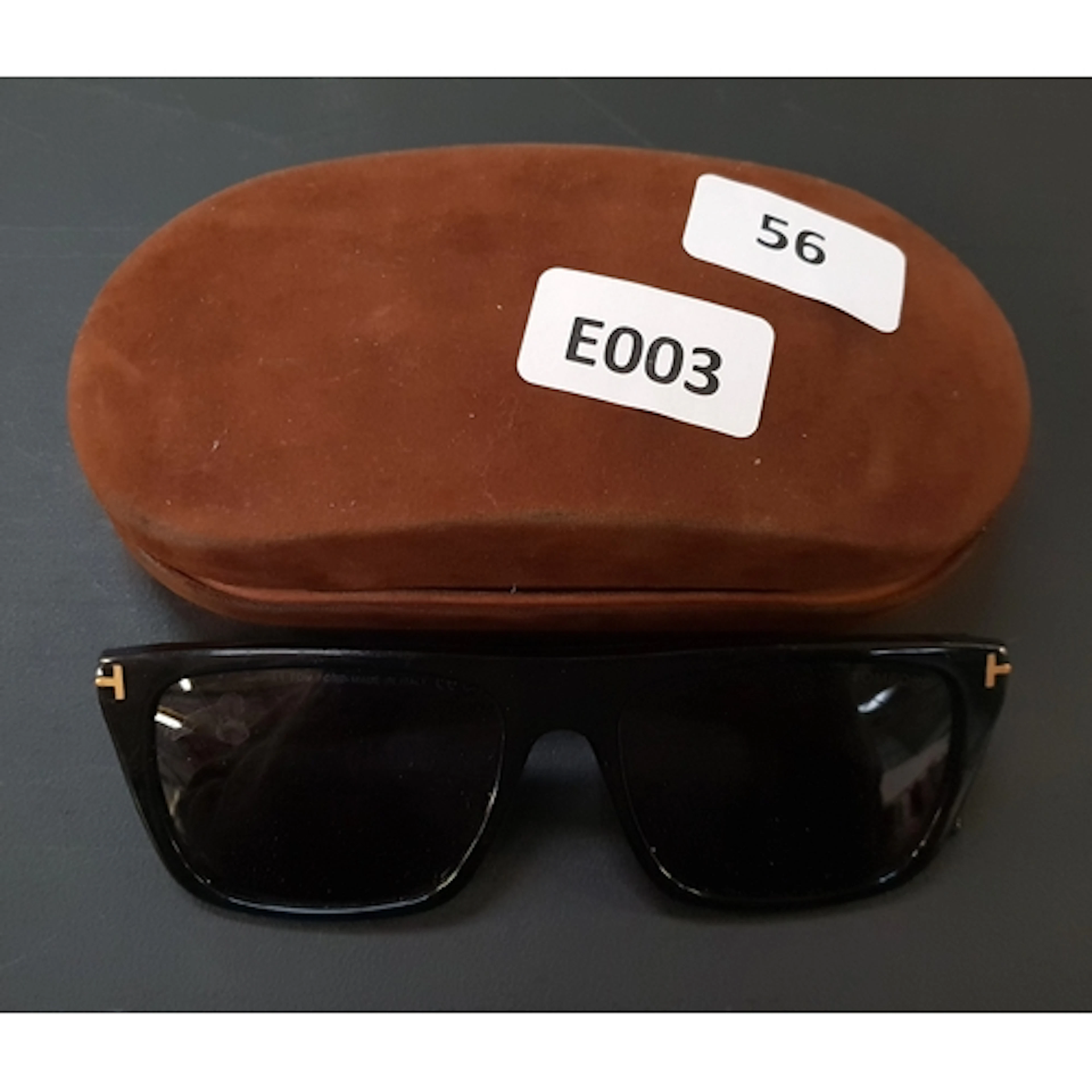 PAIR OF SUNGLASSES TOM FORD FT1175 ASLAN INC. CASE