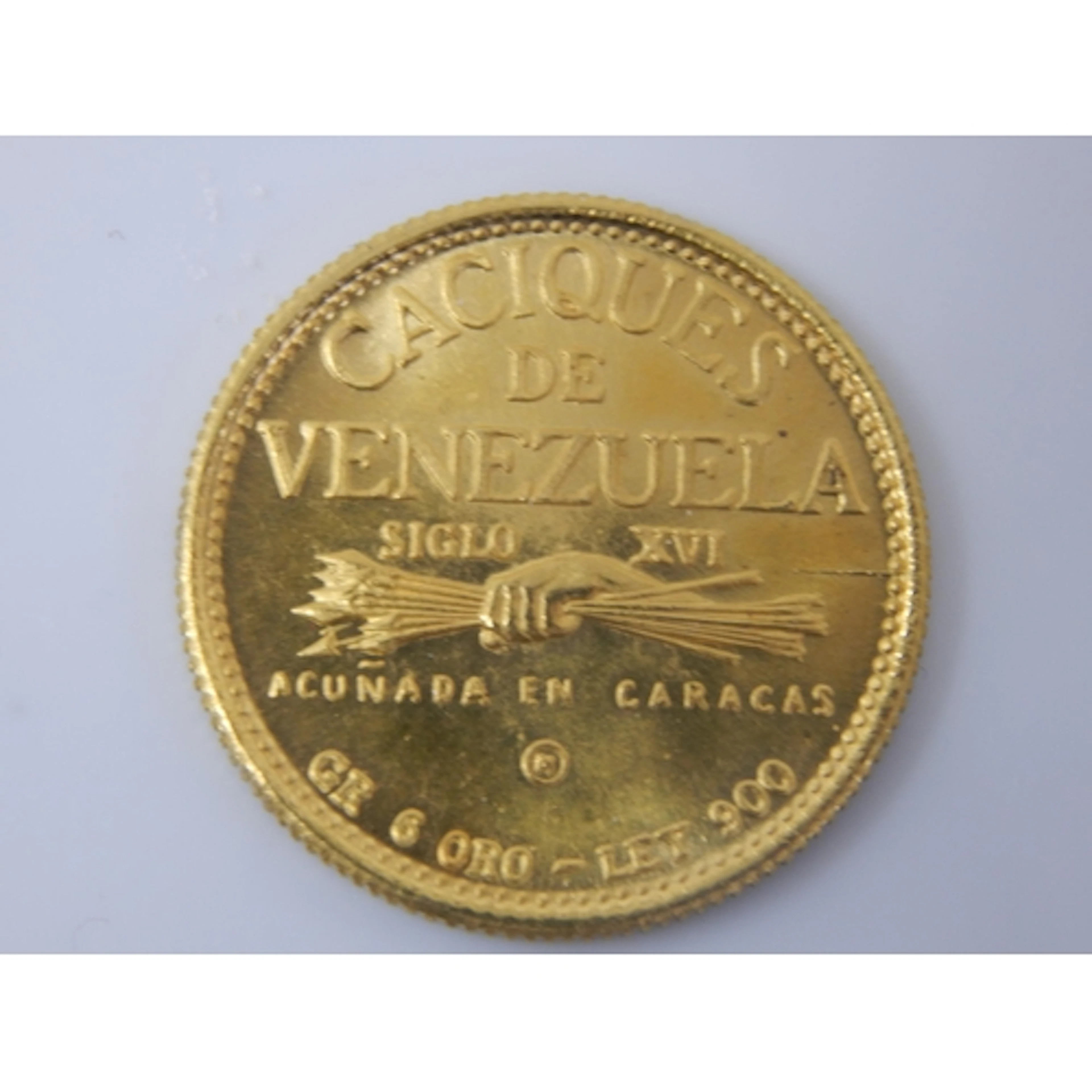 .900/1000 Gold Venezuela Coin: Weight 6.02g