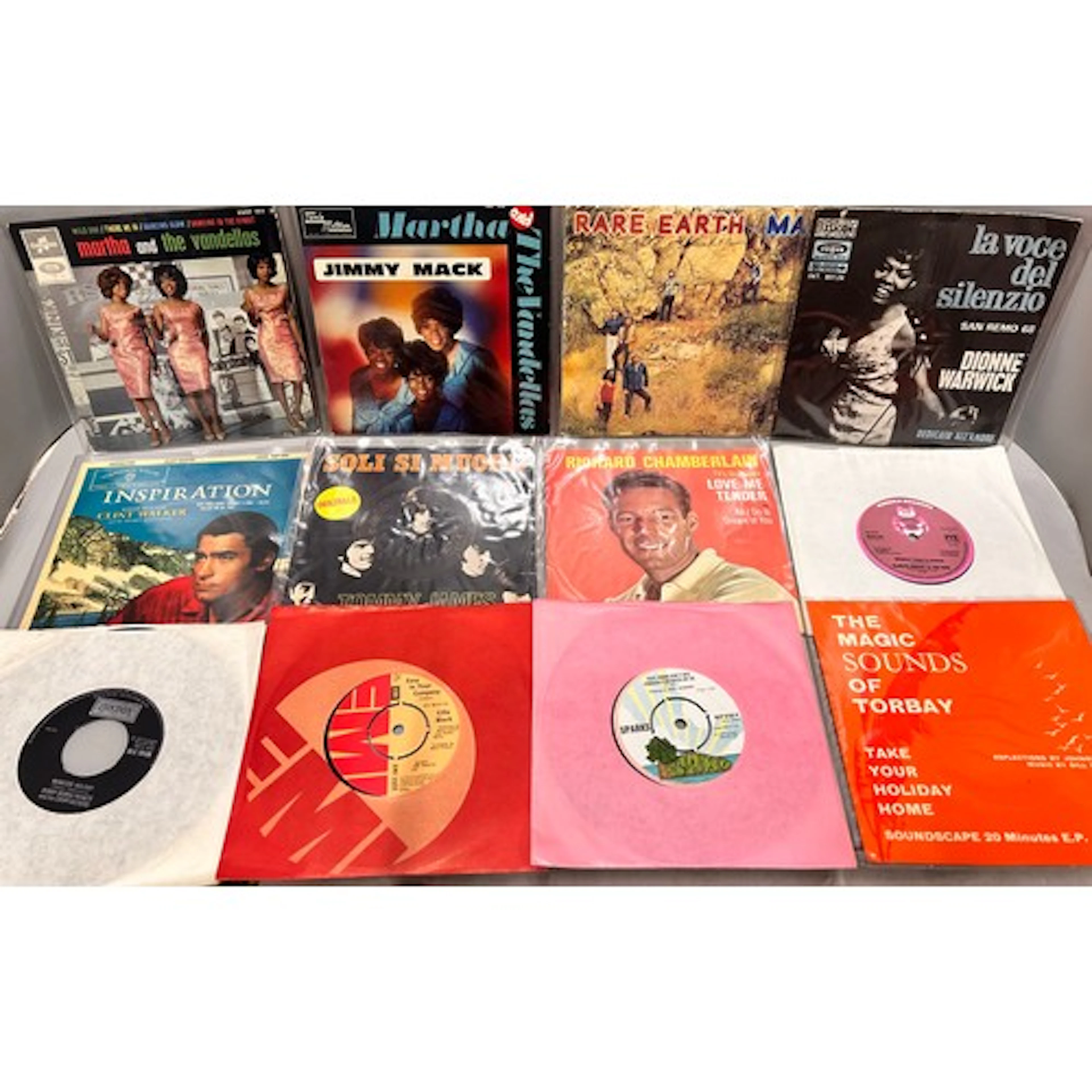 Collection of vinyl 45rpm singles to include Barry White, Ci...