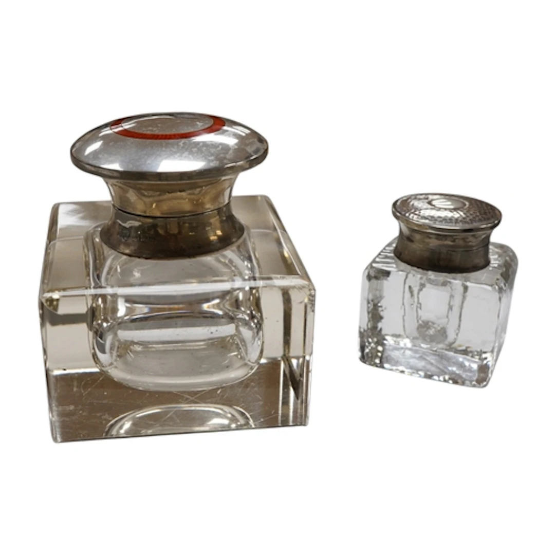 A George V silver and enamel mounted glass inkwell, Birmingh...