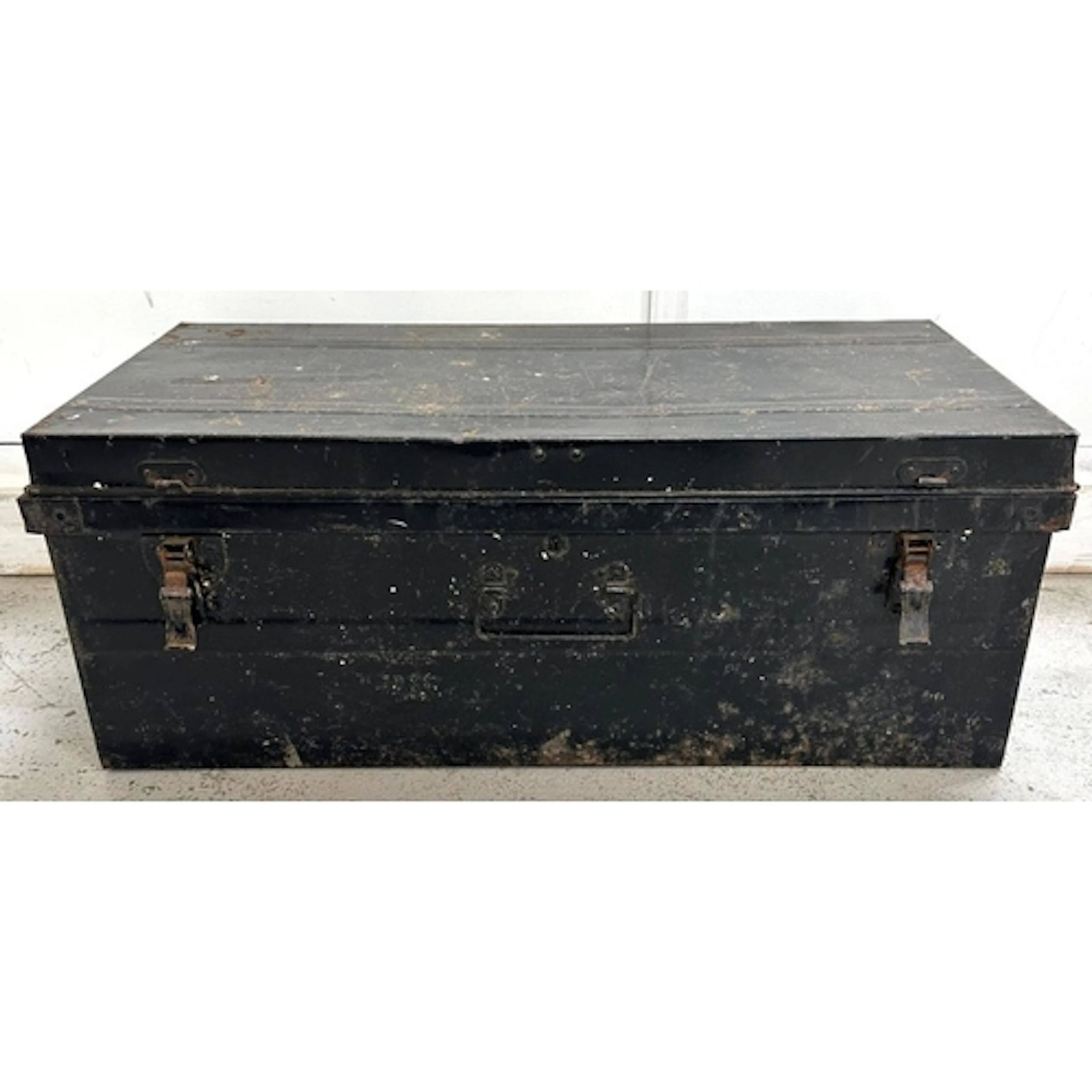 Metal military style trunk