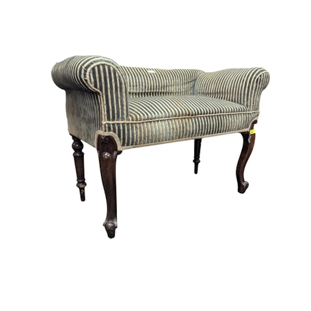 A 19th century Victorian window seat / sofa. Having scrolled...