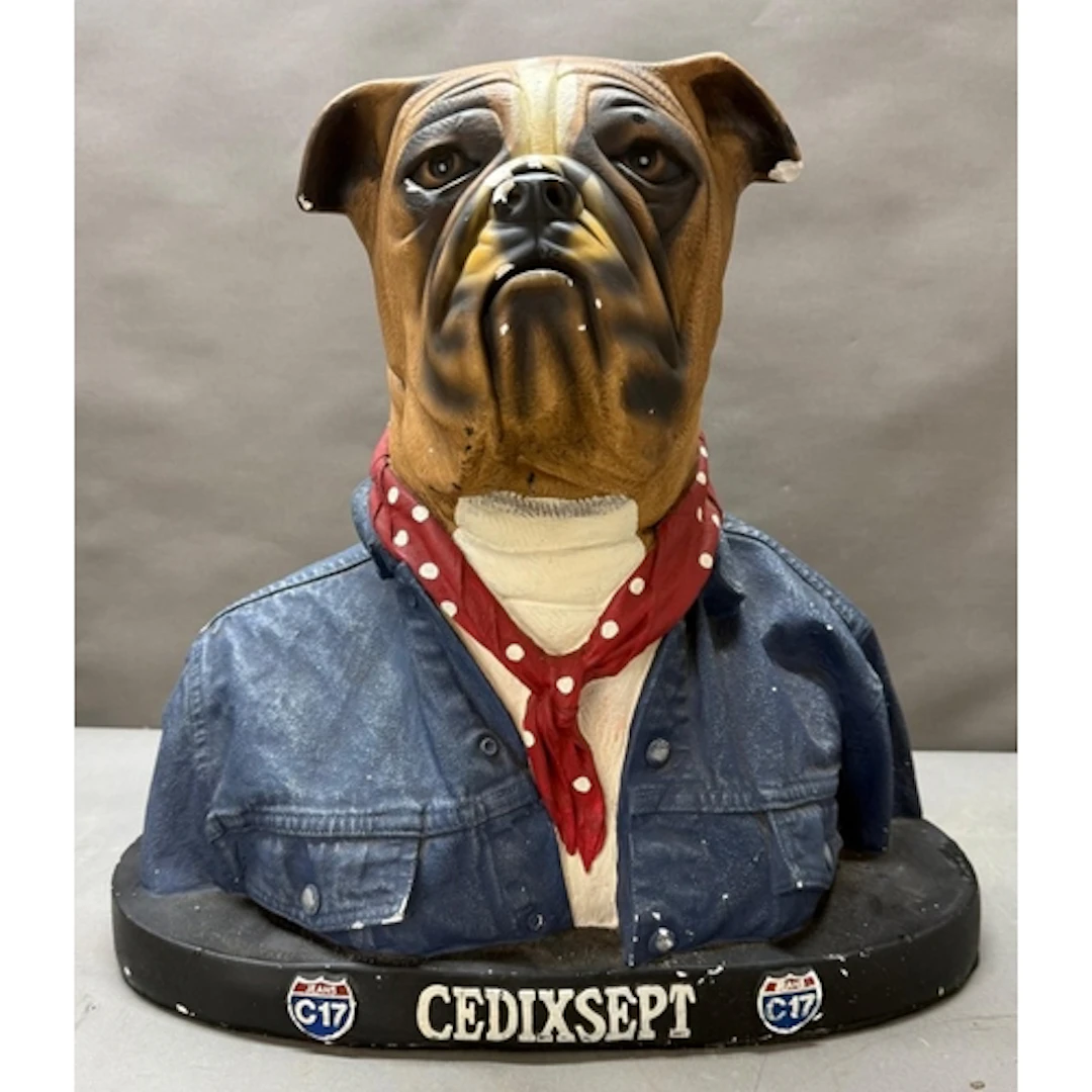 A plaster British bulldog display bust for Cedispix C17 jean...