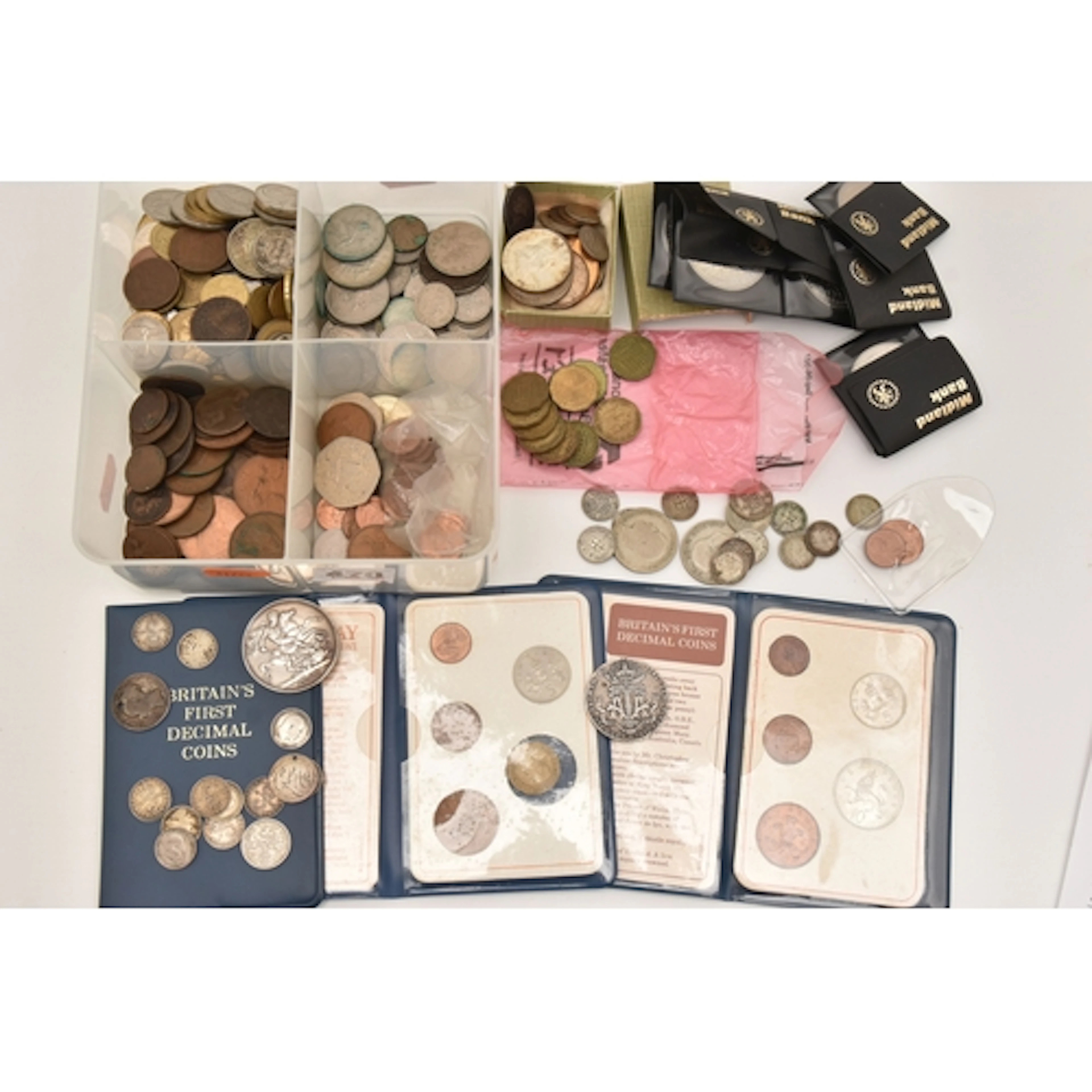 A tub containing 1897 LX1 Queen Victoria Crown GVF and other...