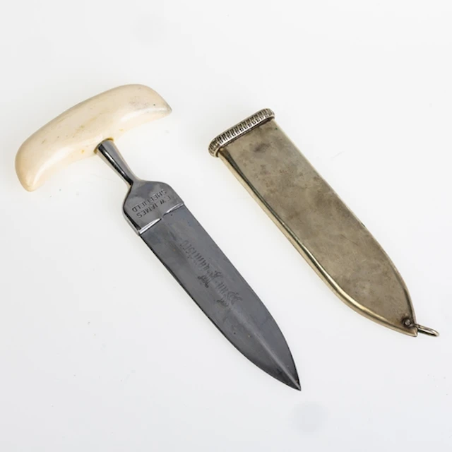 AN F W JAMES, SHEFFIELD PUSH DAGGER. An F W James, Sheffield...
