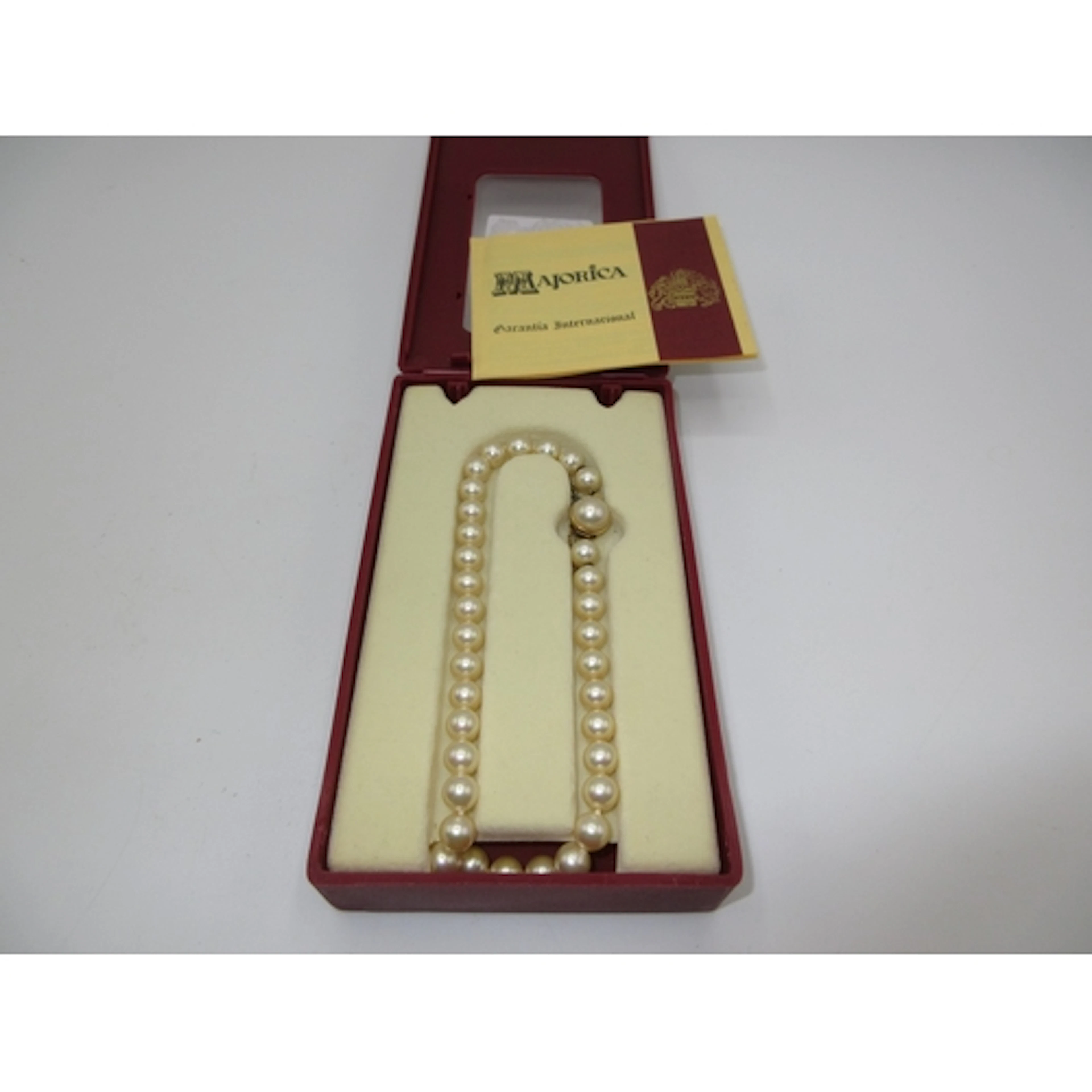 Majorica Pearl Bead Necklace having a Silver Gilt Clasp