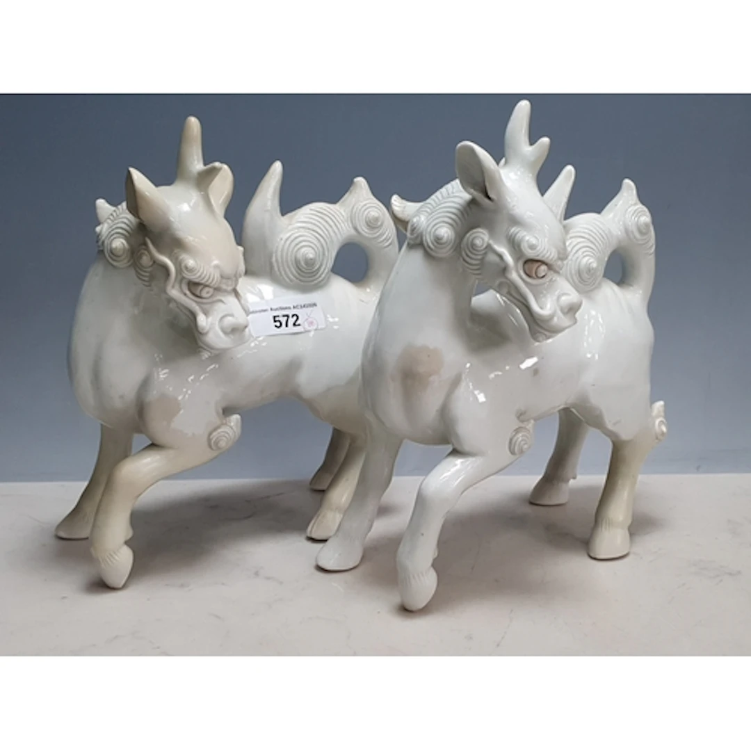 A pair of Chinese Chien de Blanc Creatures of Fo 9in H (some...