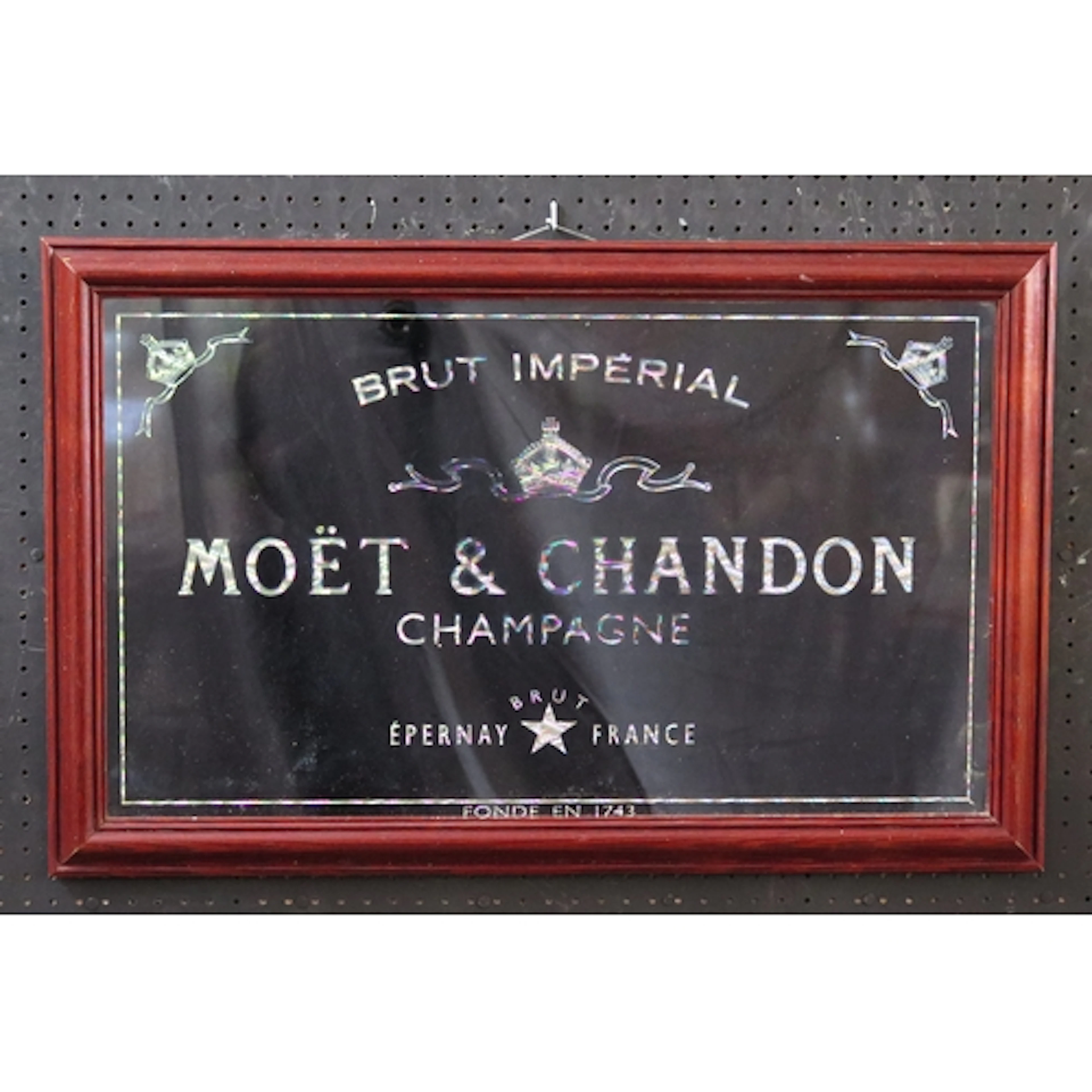 "Moet & Chandon Champagne" - a modern advertising mirror con...
