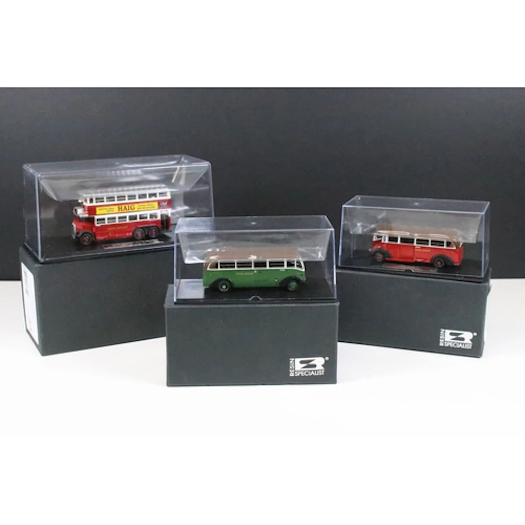 Three boxed / cased Resin Specialist London Transport diecas...
