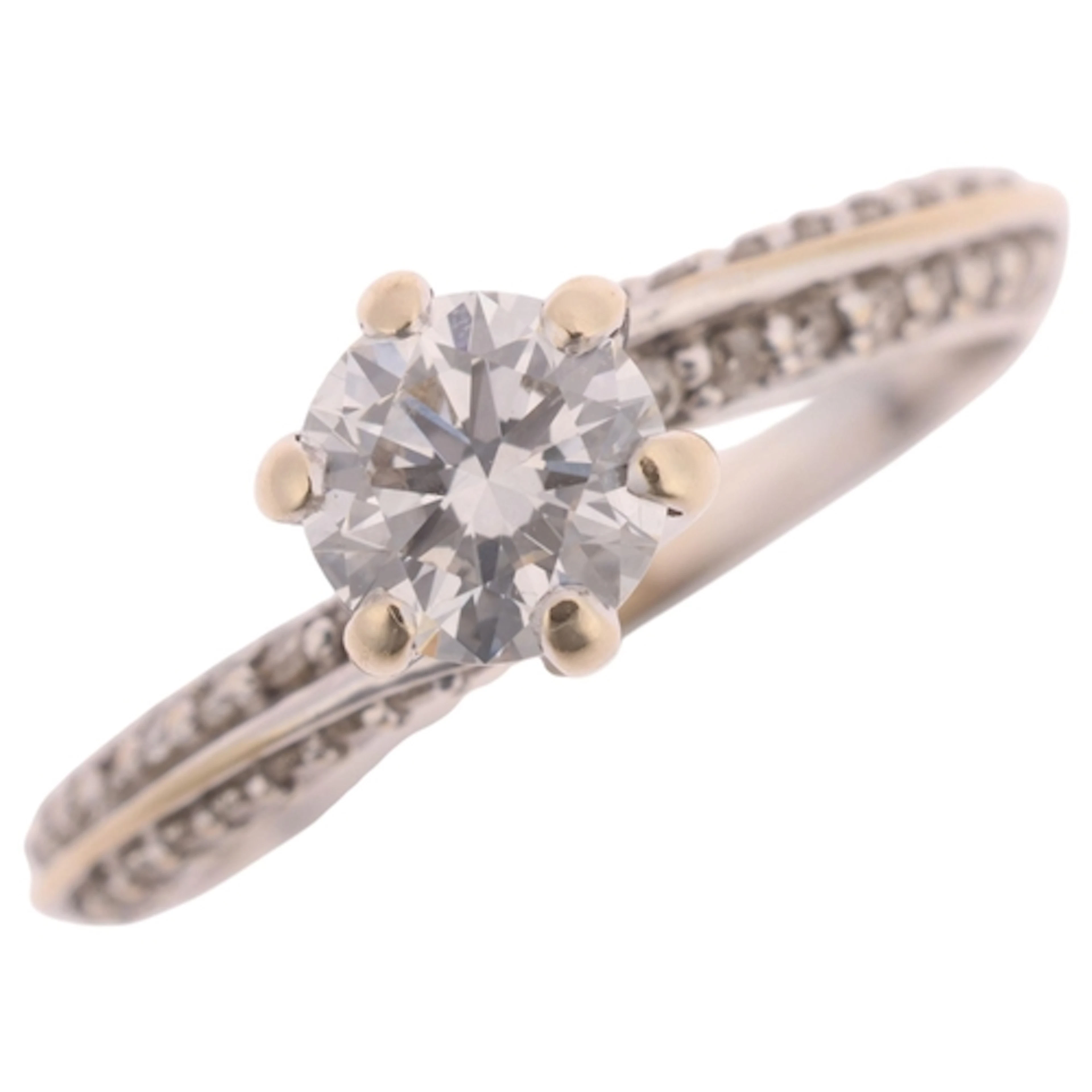 An 18ct white gold 0.85ct single stone diamond ring, claw se...