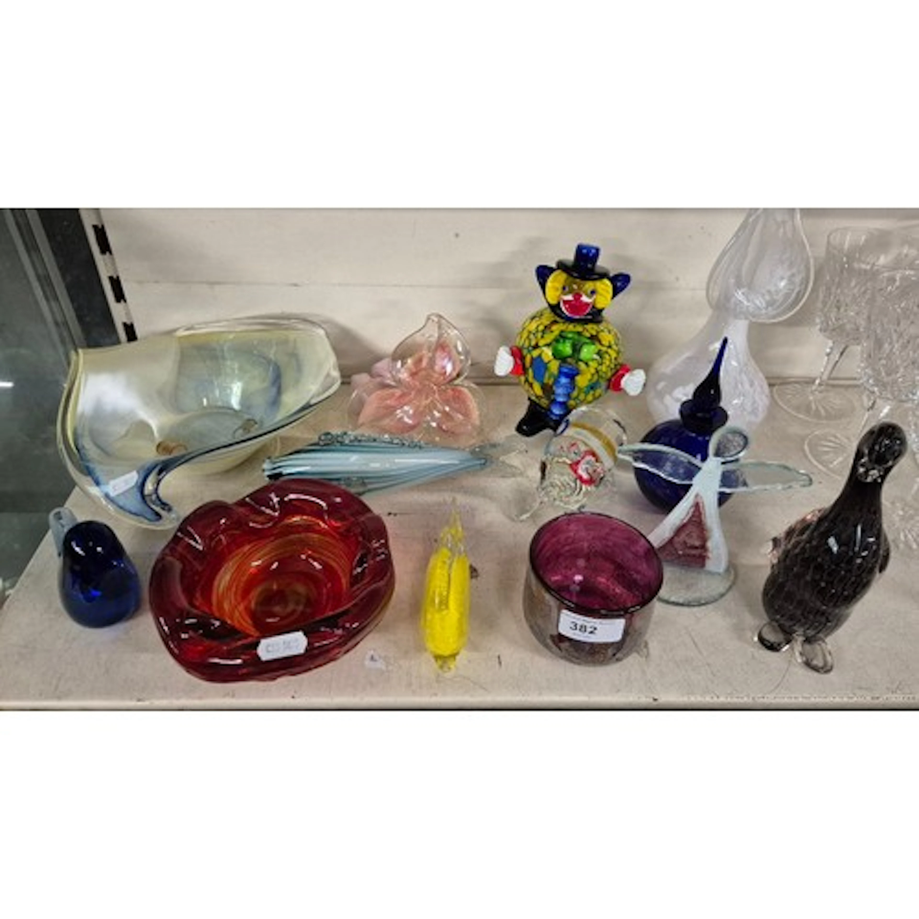 Art glass - 15 items including 2 glass thimbles with murrine...