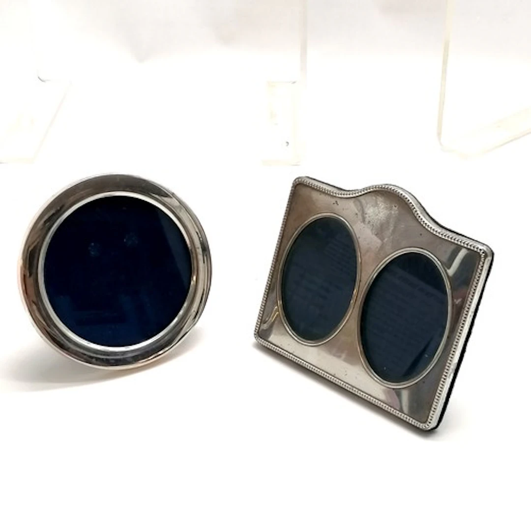 2 x silver marked photograph frames - circular 10cm diameter
