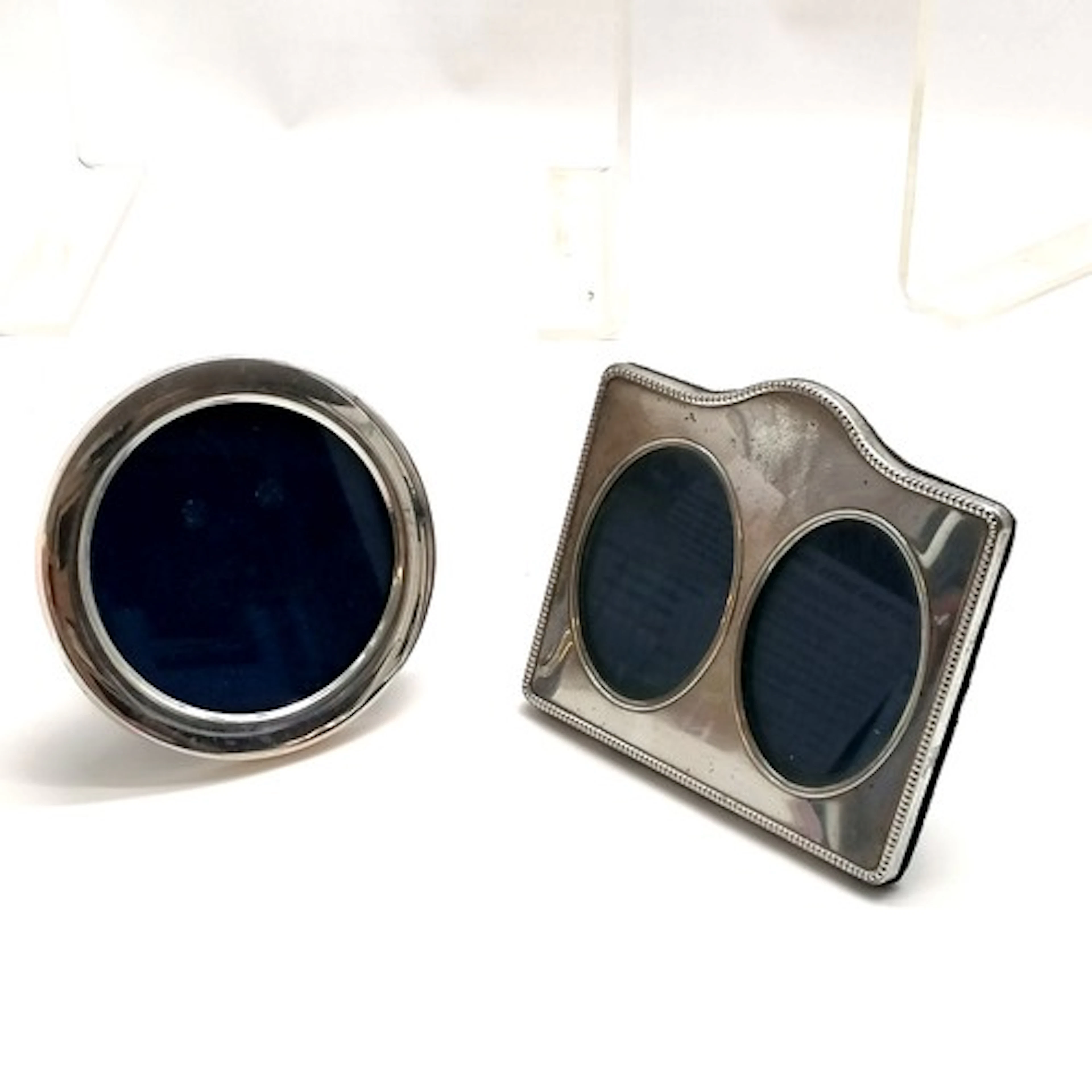 2 x silver marked photograph frames - circular 10cm diameter