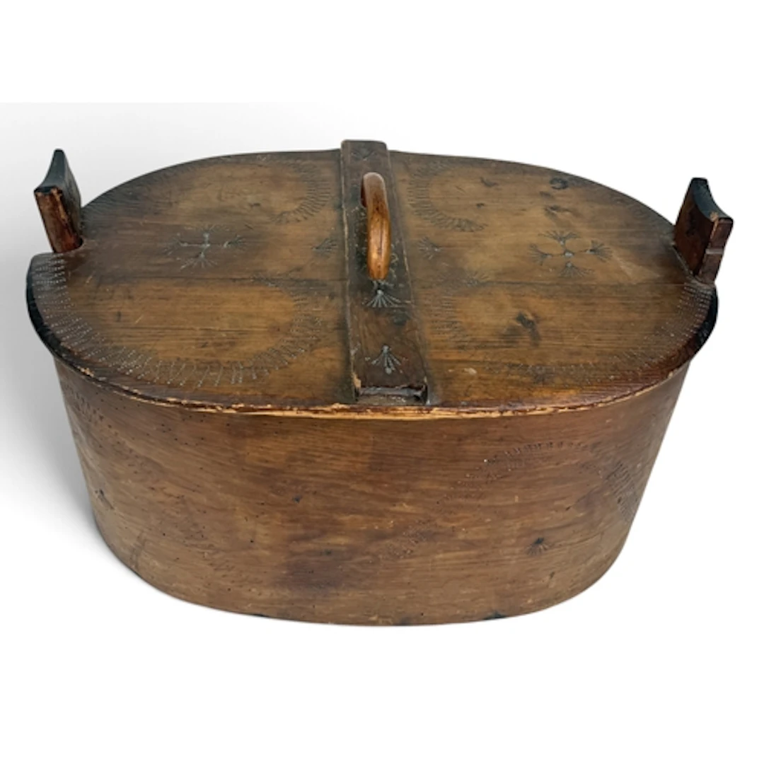 A LARGE SCANDINAVIAN BENTWOOD WOODEN STORAGE BOX OR TINE...
