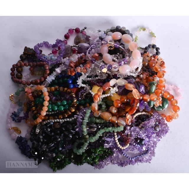 Assortment of Gemstone Jewellery inc. Tigers Eye, Malachite,...