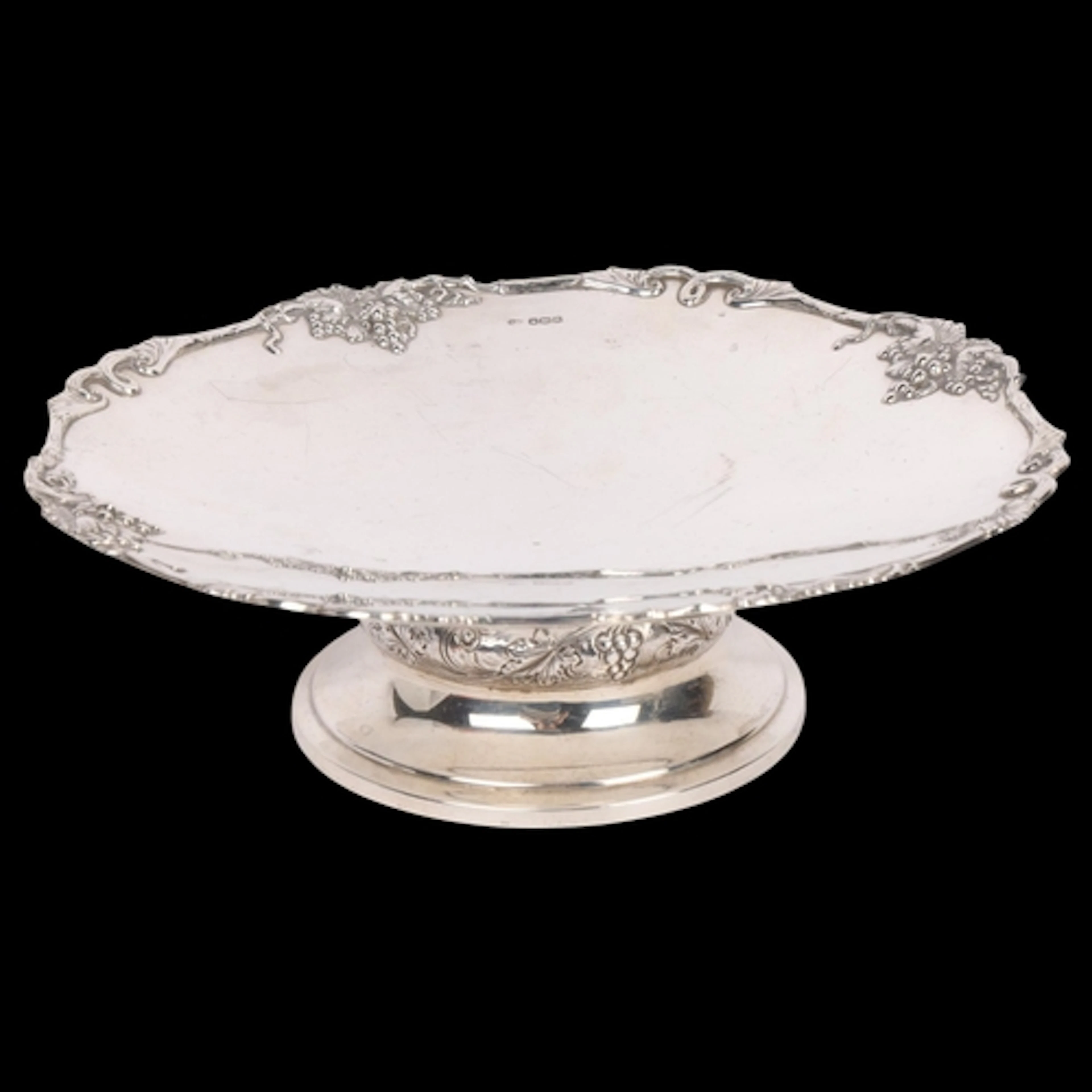 A George VI silver table centre fruit bowl, Frank Cobb & Co,...