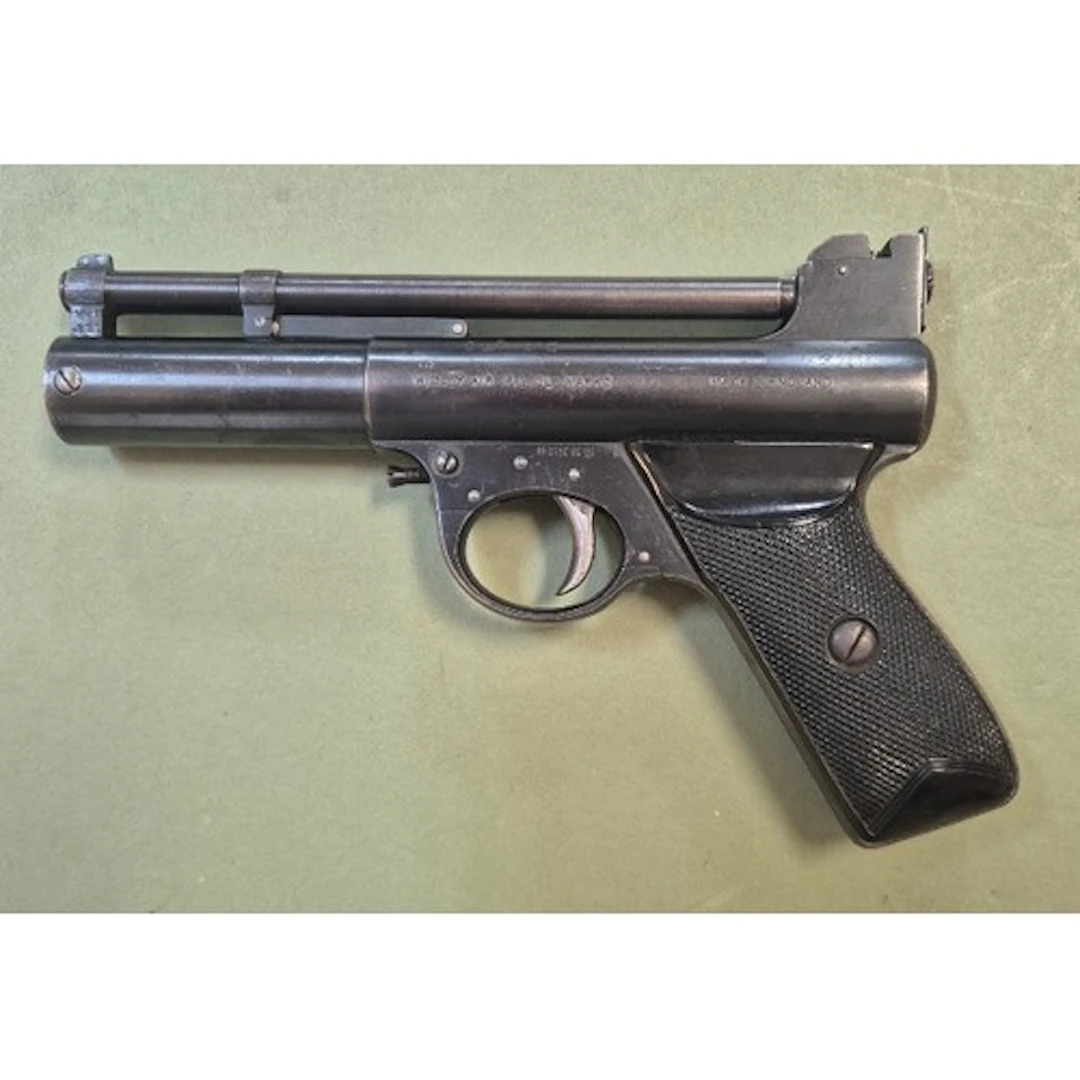 A Webley & Scott mark I .177 calibre air pistol, 22cm long, ...