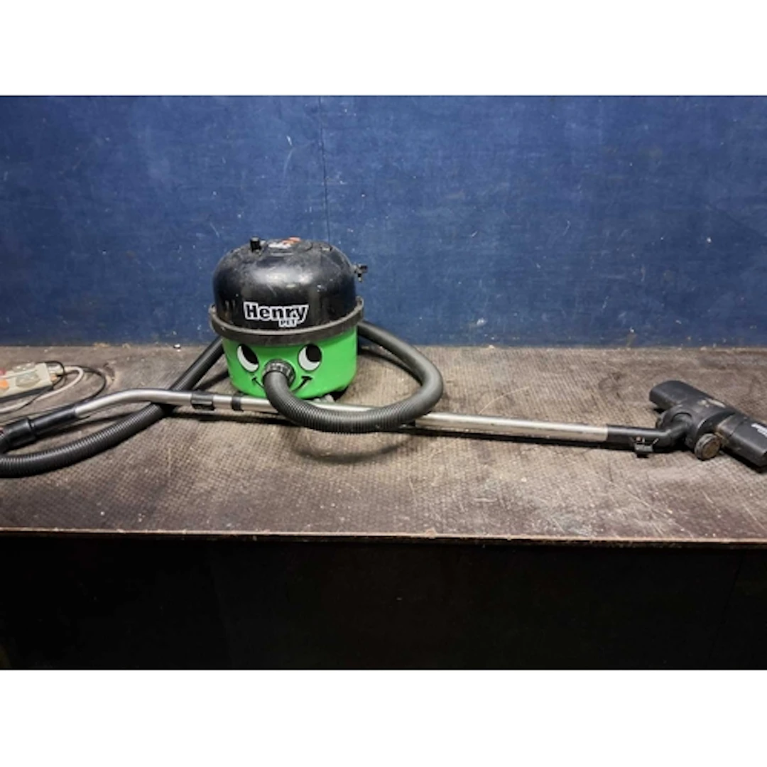 A NUMATIC PET 200-11 'HENRY PET' VACUUM CLEANER (PAT pass an...