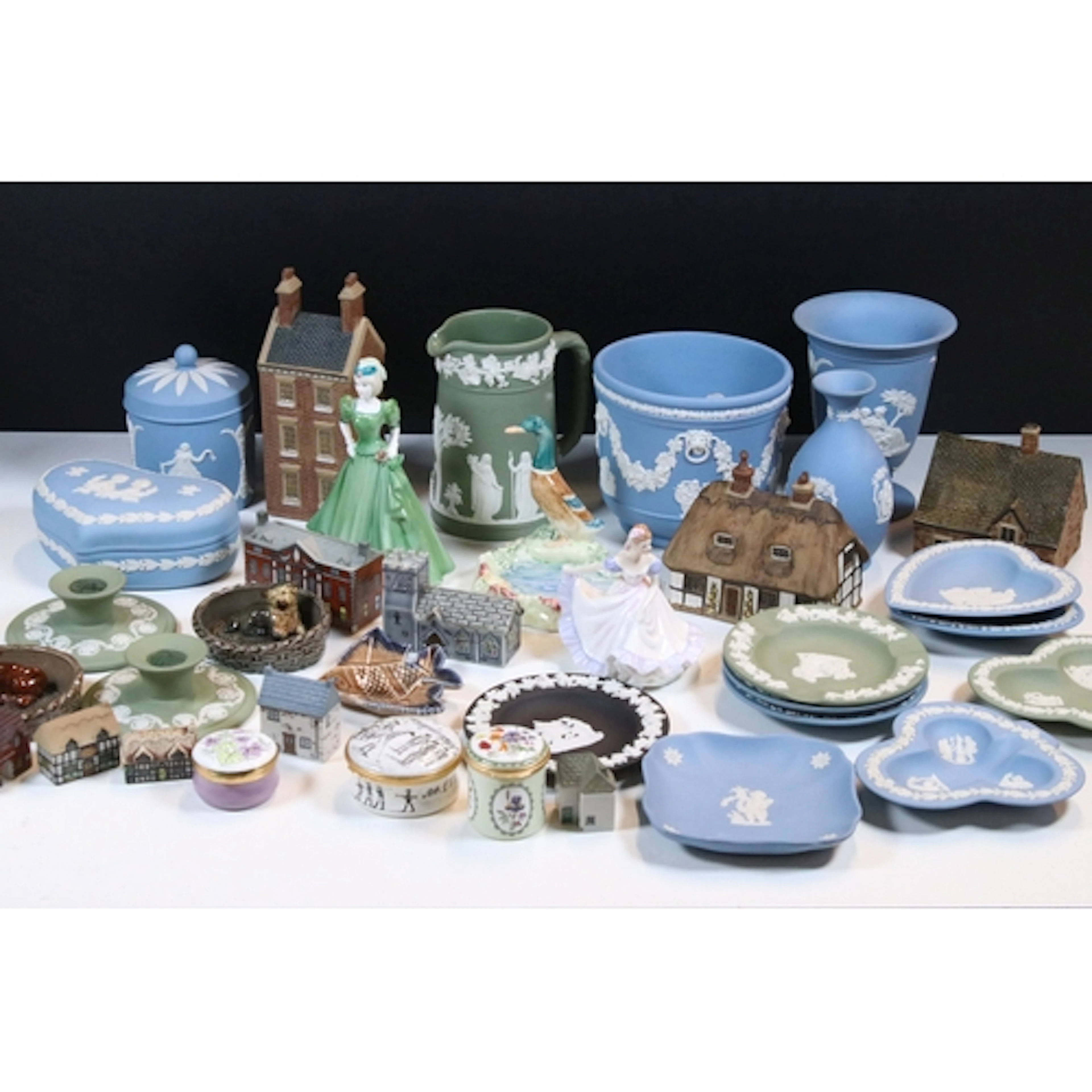 Collection of Wedgwood jasperware, to comprise trinket boxes...