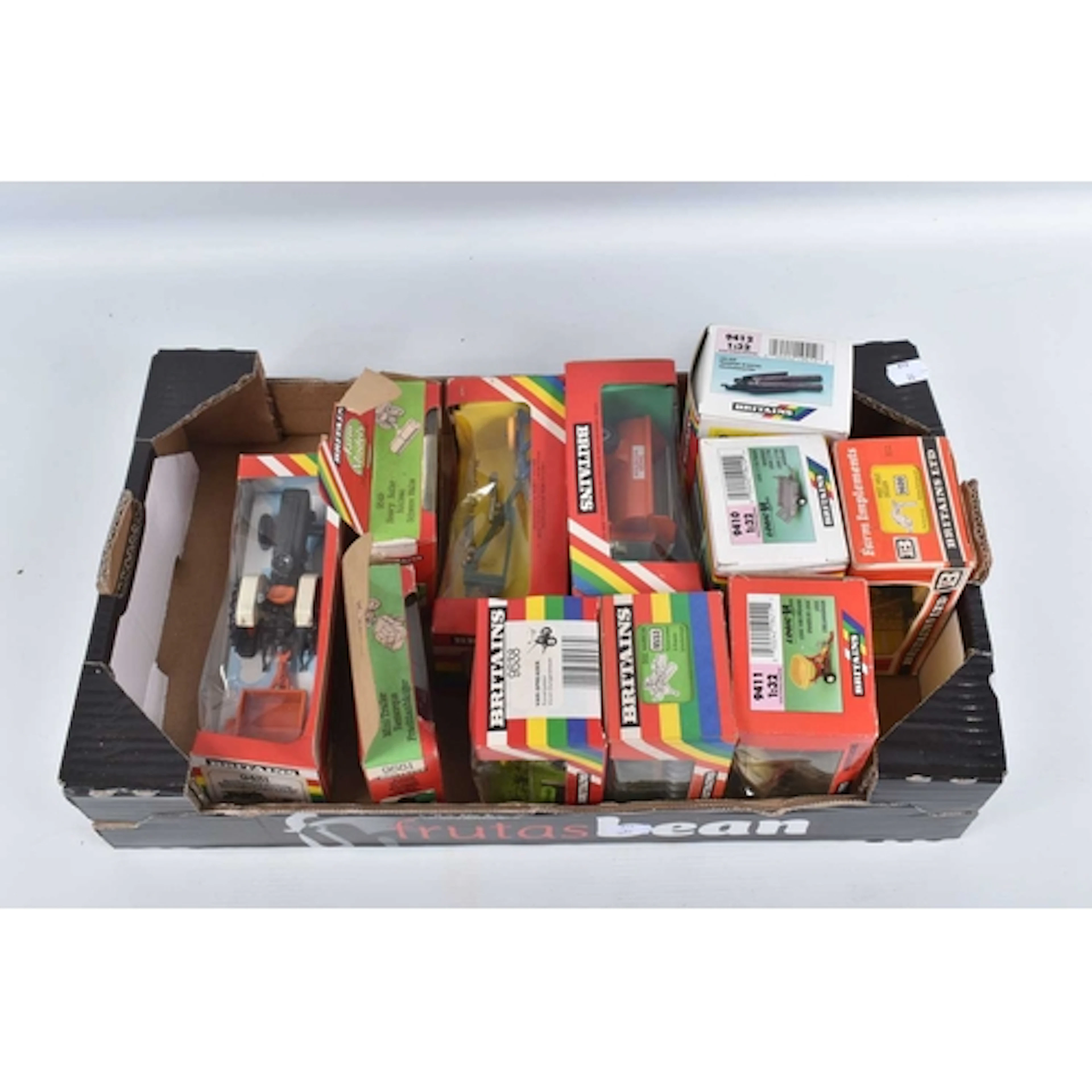 A SELECTION OF BOXED BRITAINS AND ONE OTHER DIE CAST FARM MA...