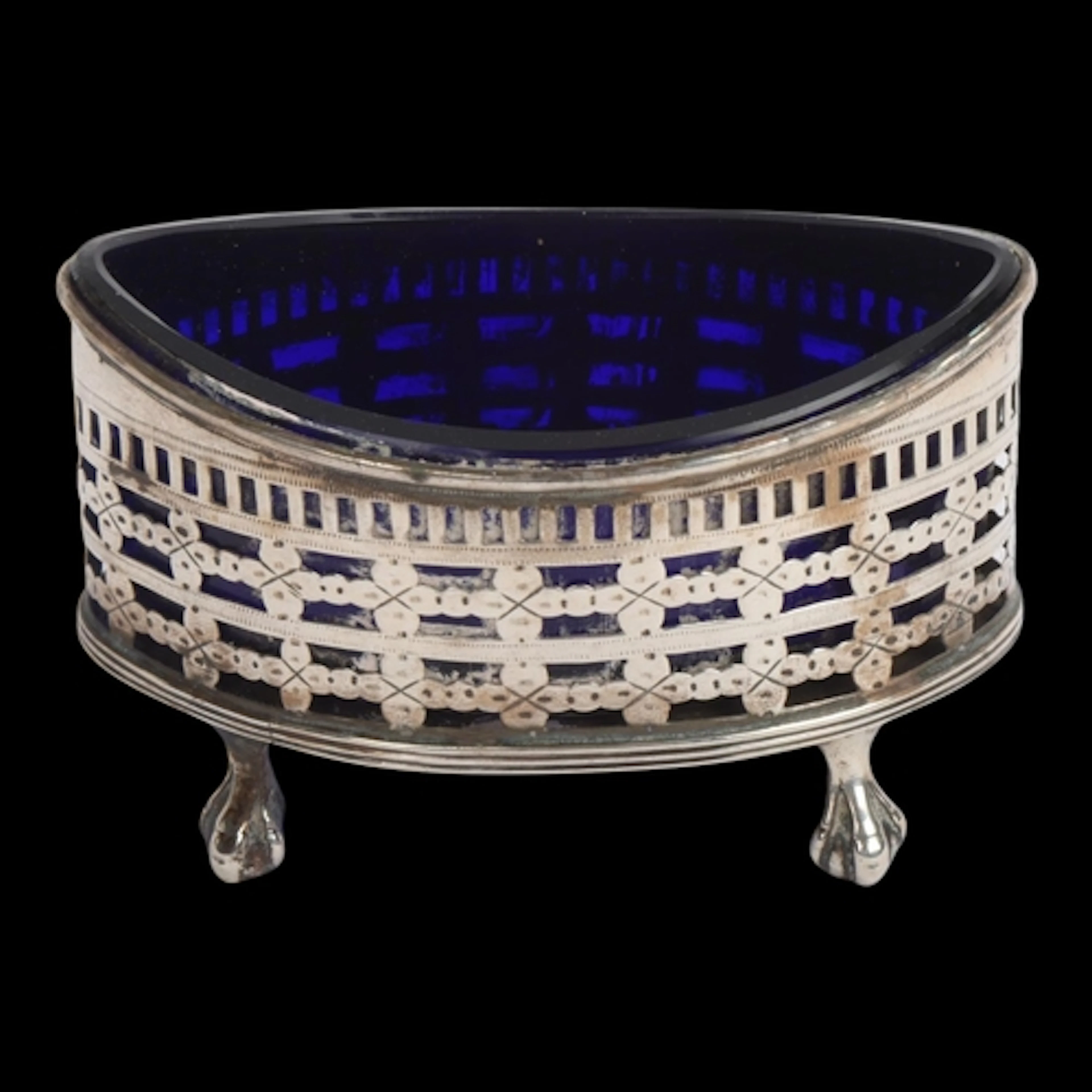 A late Victorian silver salt cellar, William Aitken, Chester...