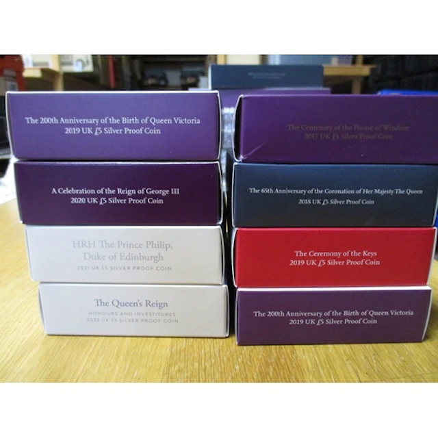 Royalty collection of boxed £5 silver proofs with 2017, 2018...