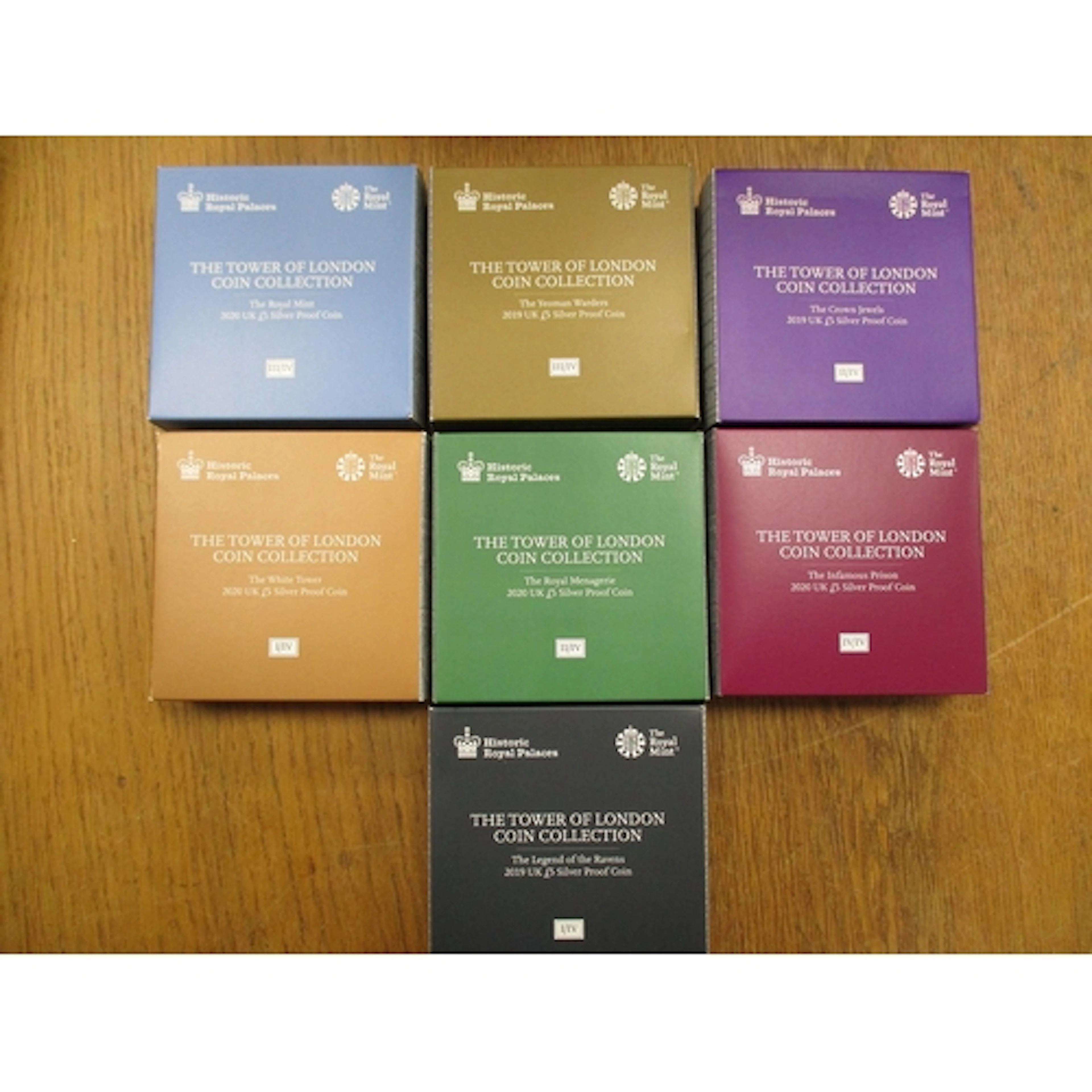 The Tower of London collection of £5 boxed silver proofs wit...