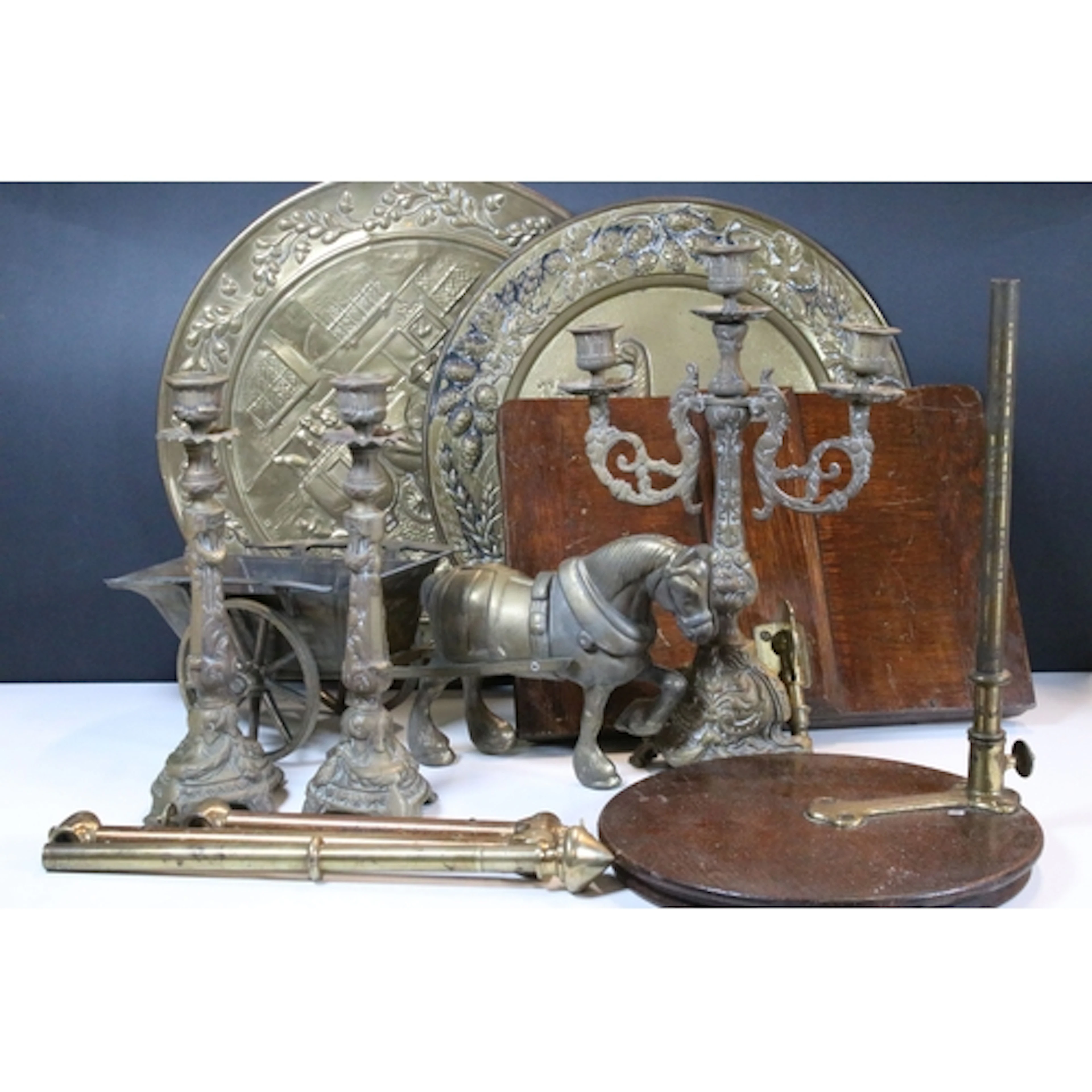 Quantity of brass to include a wooden based J Foot and Son l...
