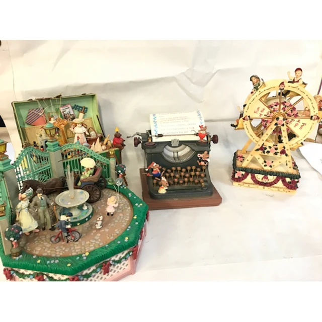 Five music boxes Victorian Big Wheel Regency Fine Arts, Enes...